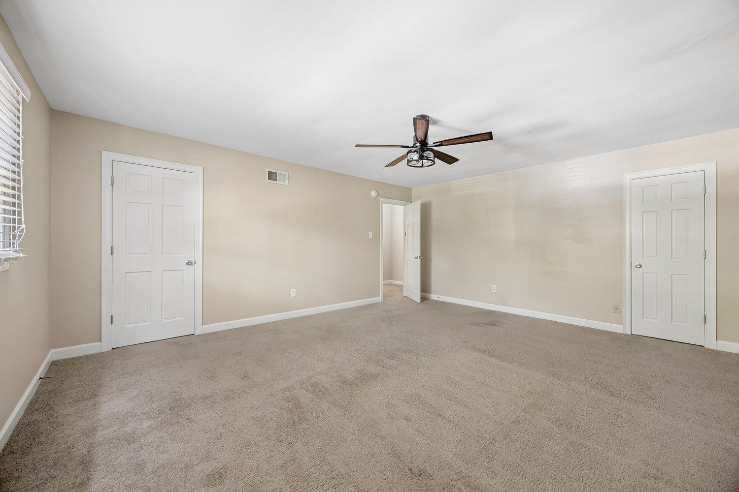 1685 Regents Park Dr B Property Photo 16