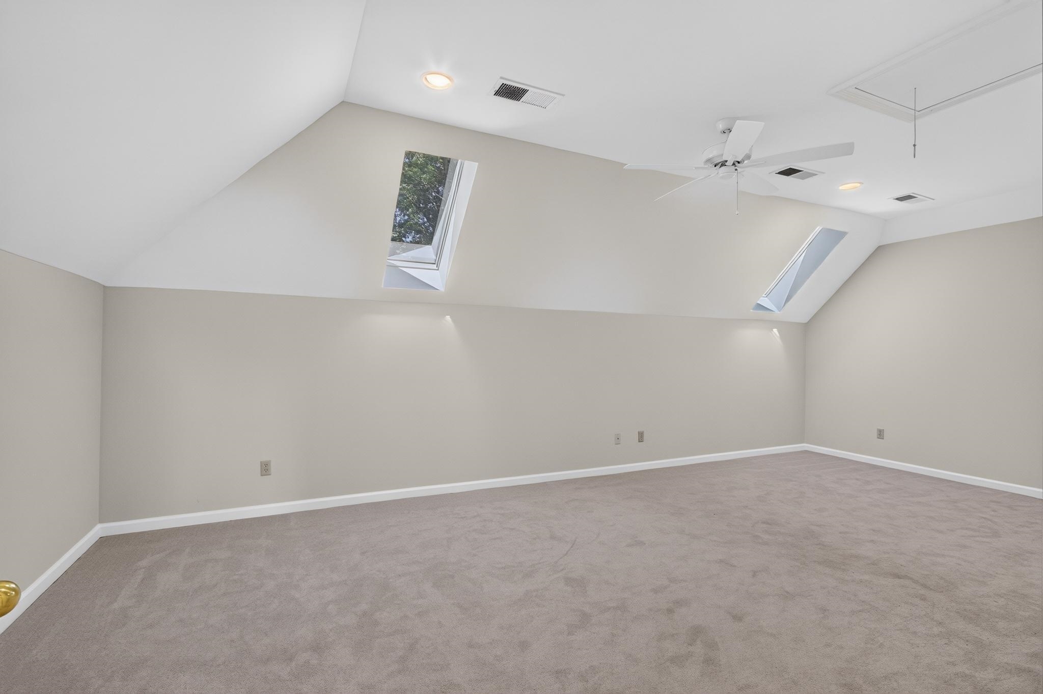 1443 Wolf Park Rd Property Photo 34