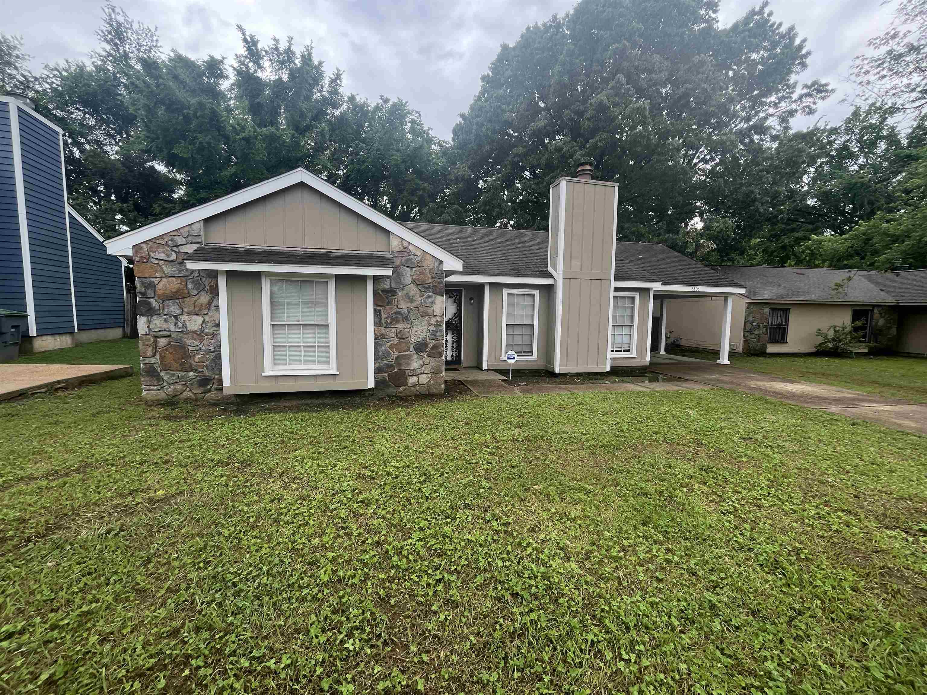 3305 BURGESS DR Property Photo 1