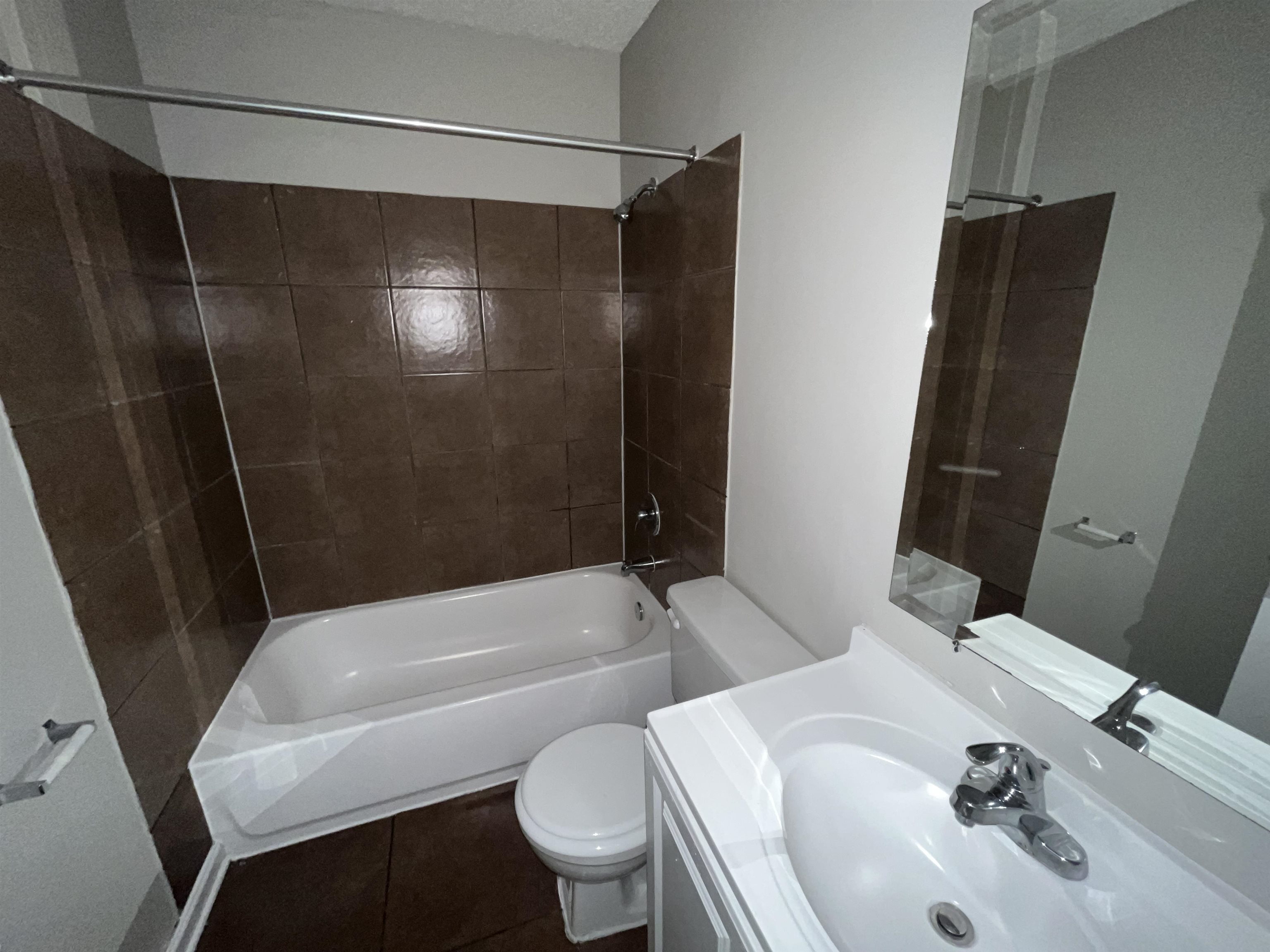 3305 Burgess Dr Property Photo 9