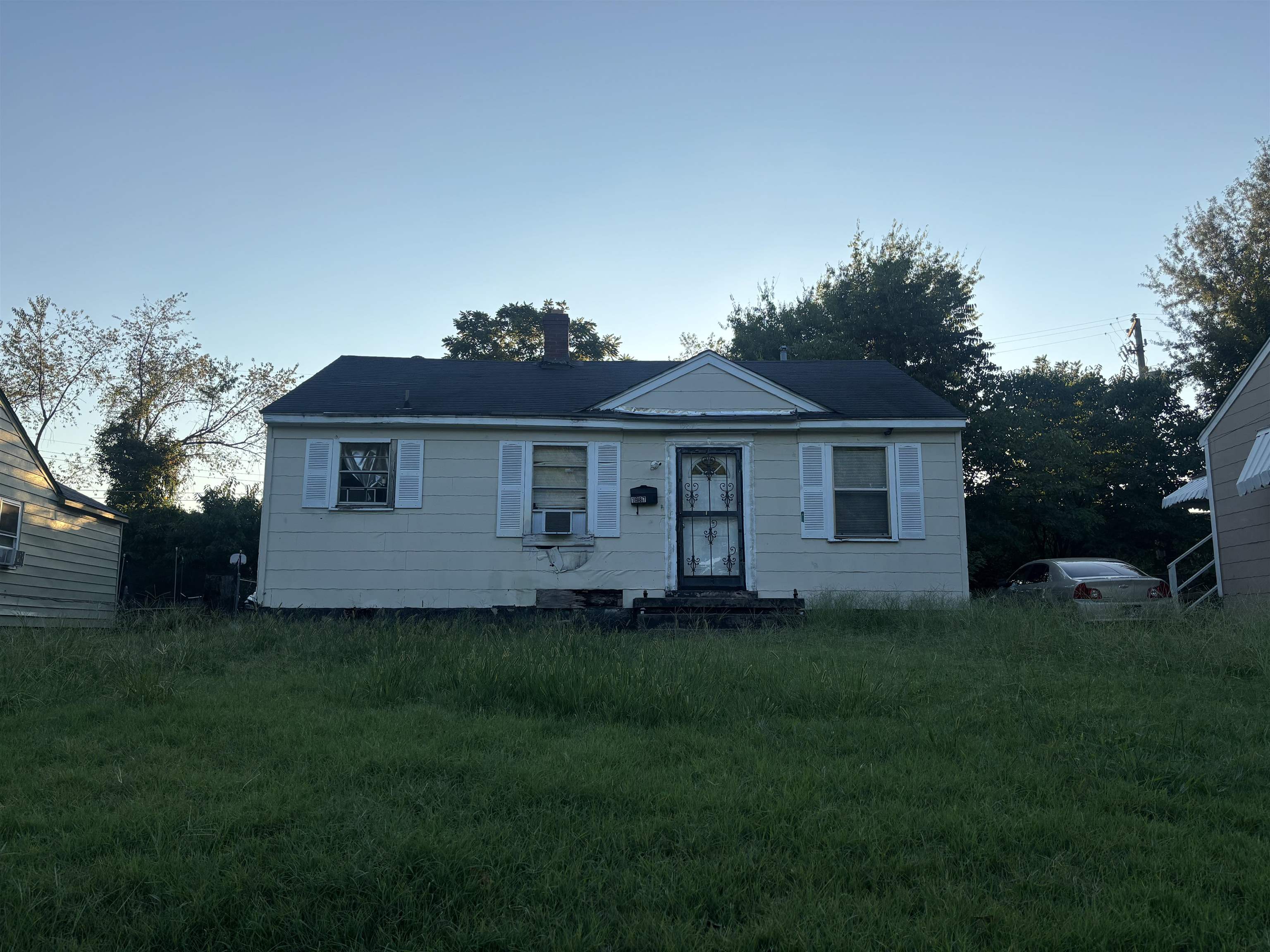 1987 BELMAR ST Property Photo 1