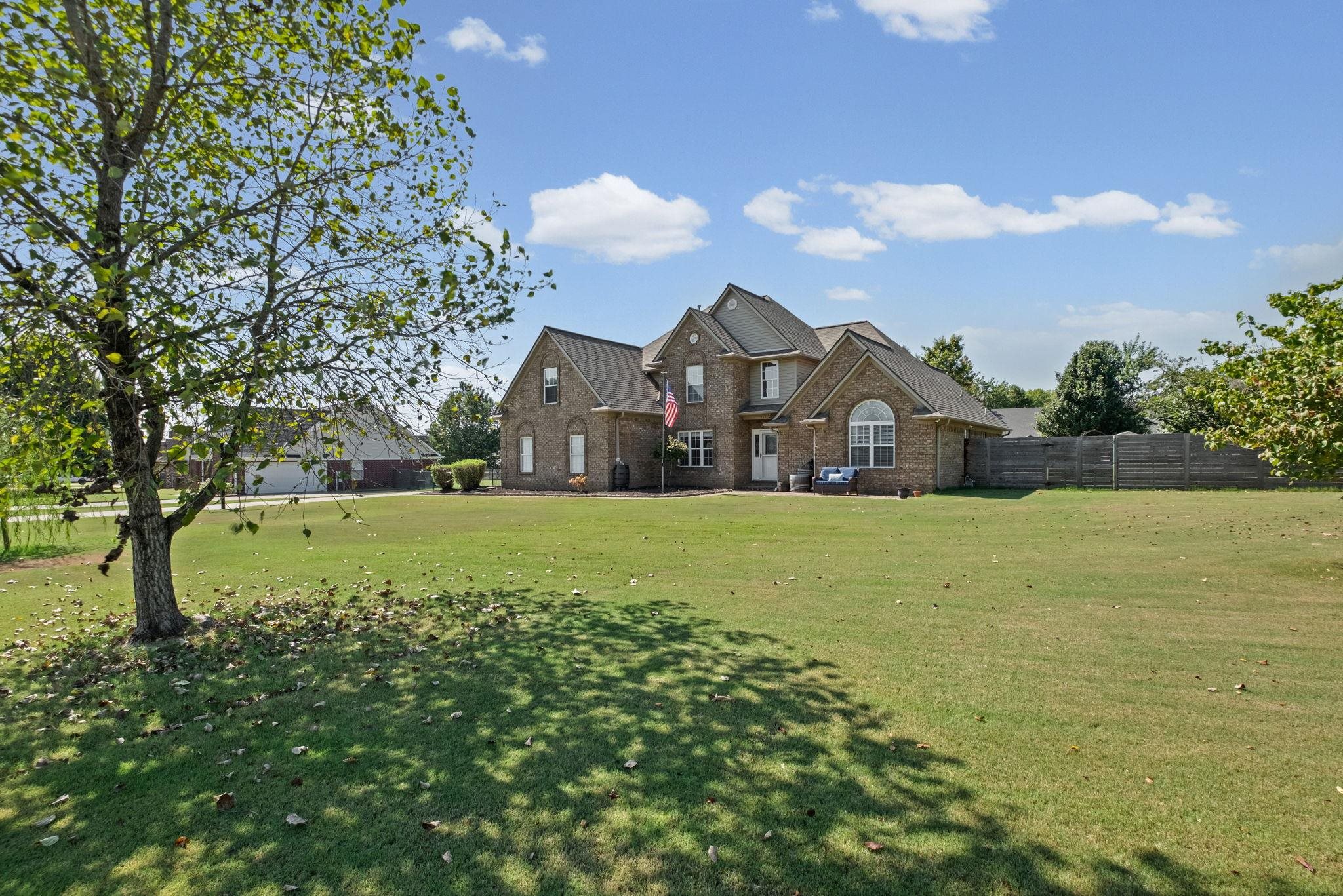 713 Elizabeth Dr Property Photo 5