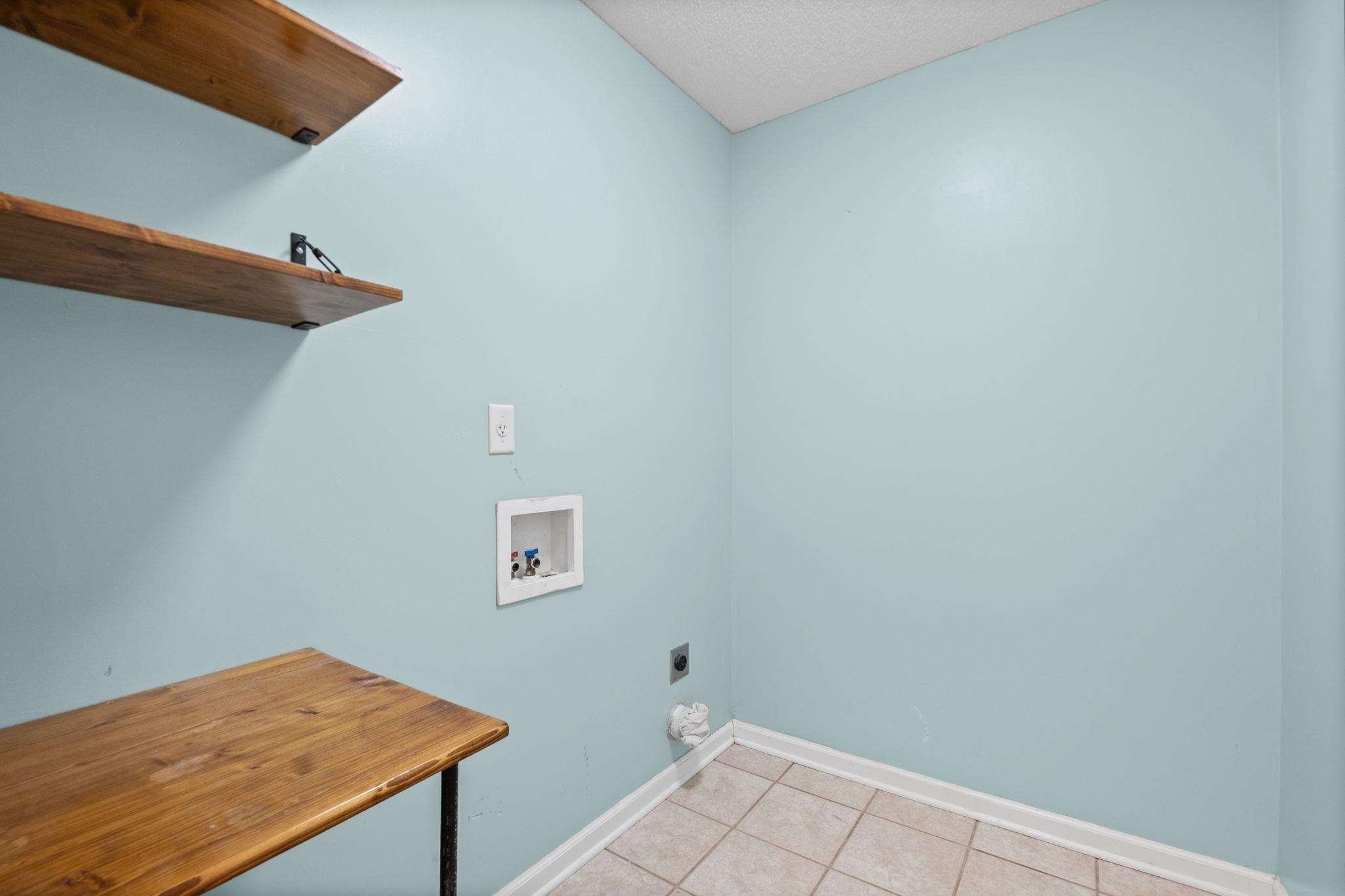 713 Elizabeth Dr Property Photo 24