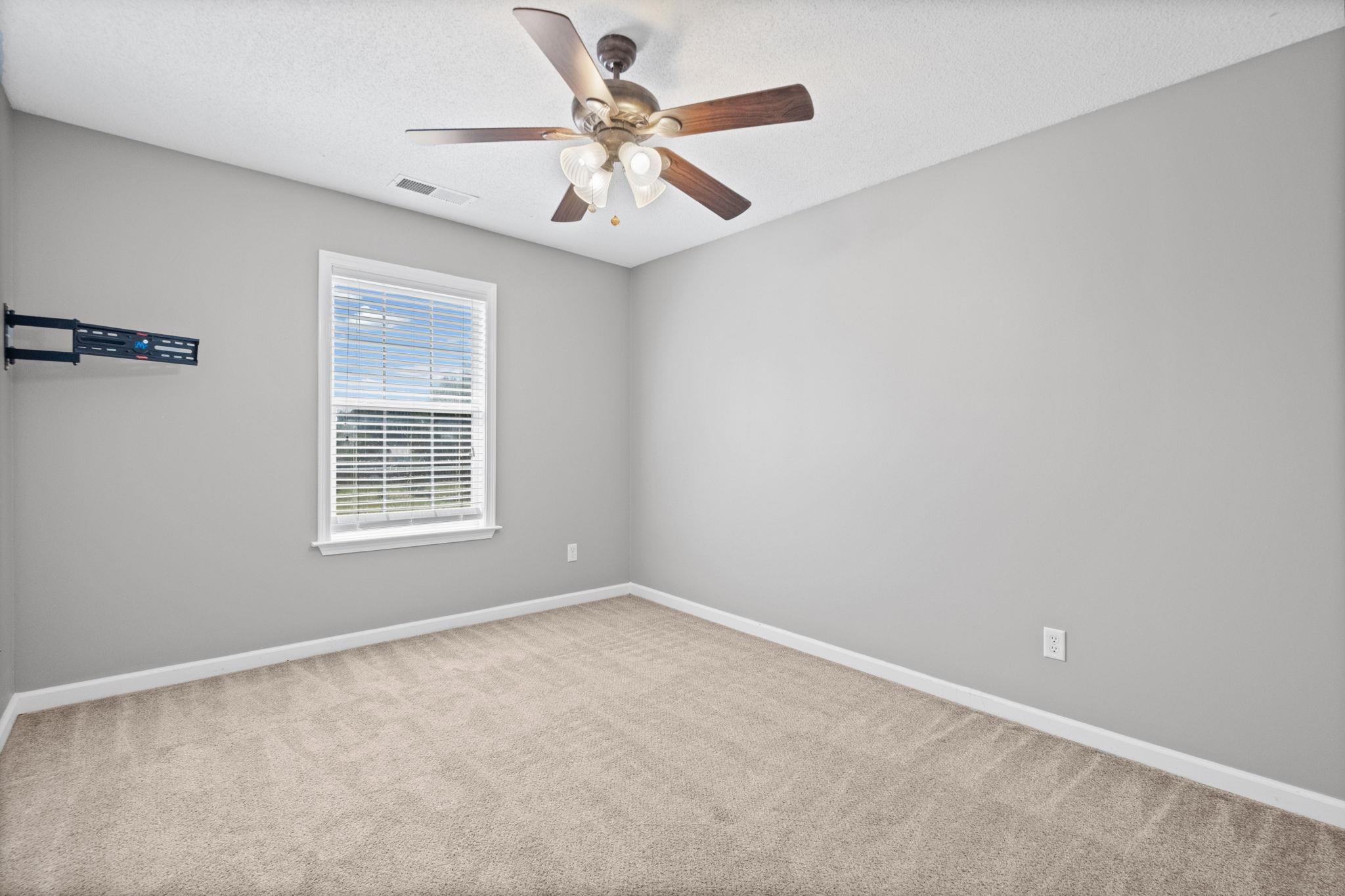 713 Elizabeth Dr Property Photo 31