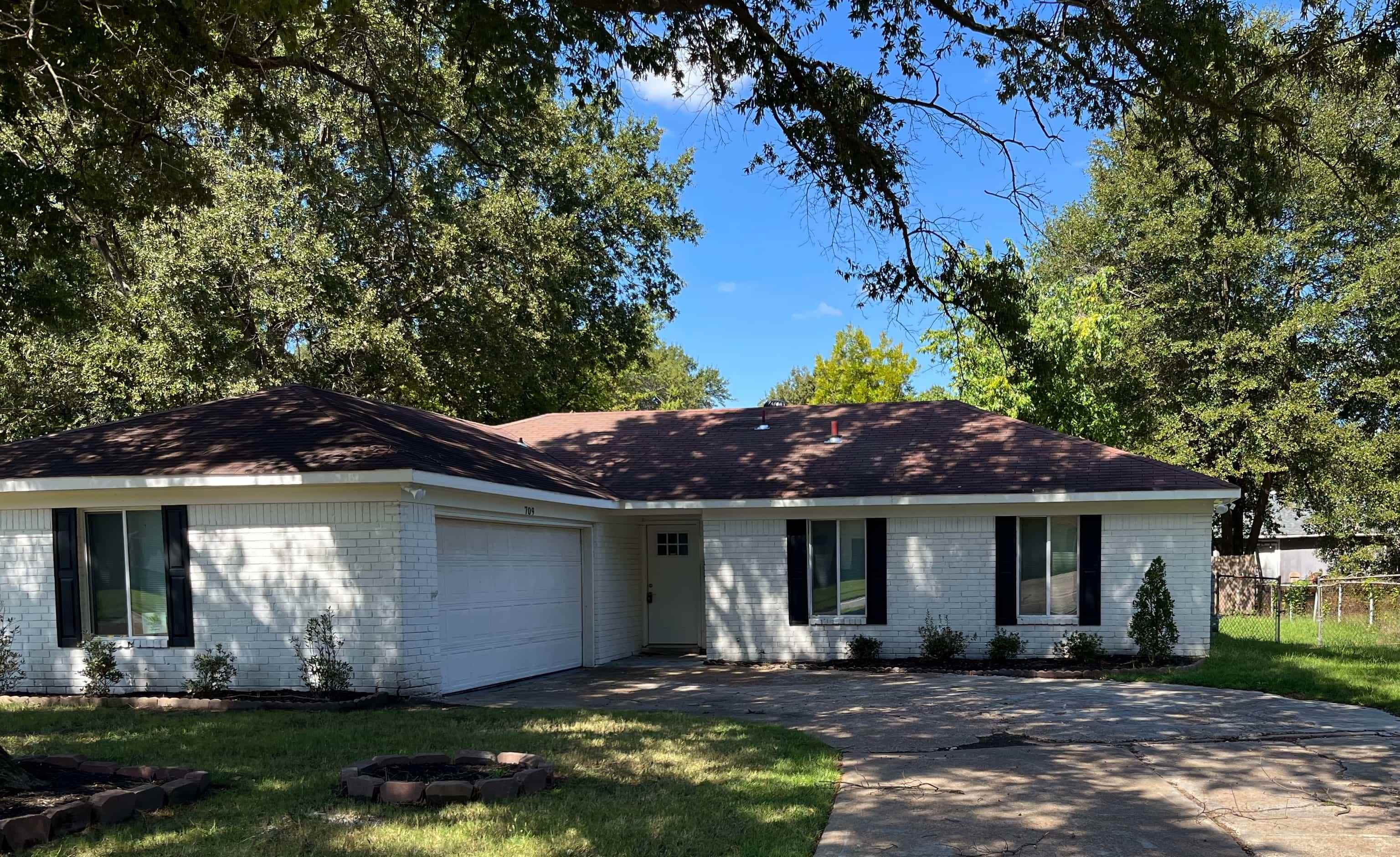 709 BELMONT DR