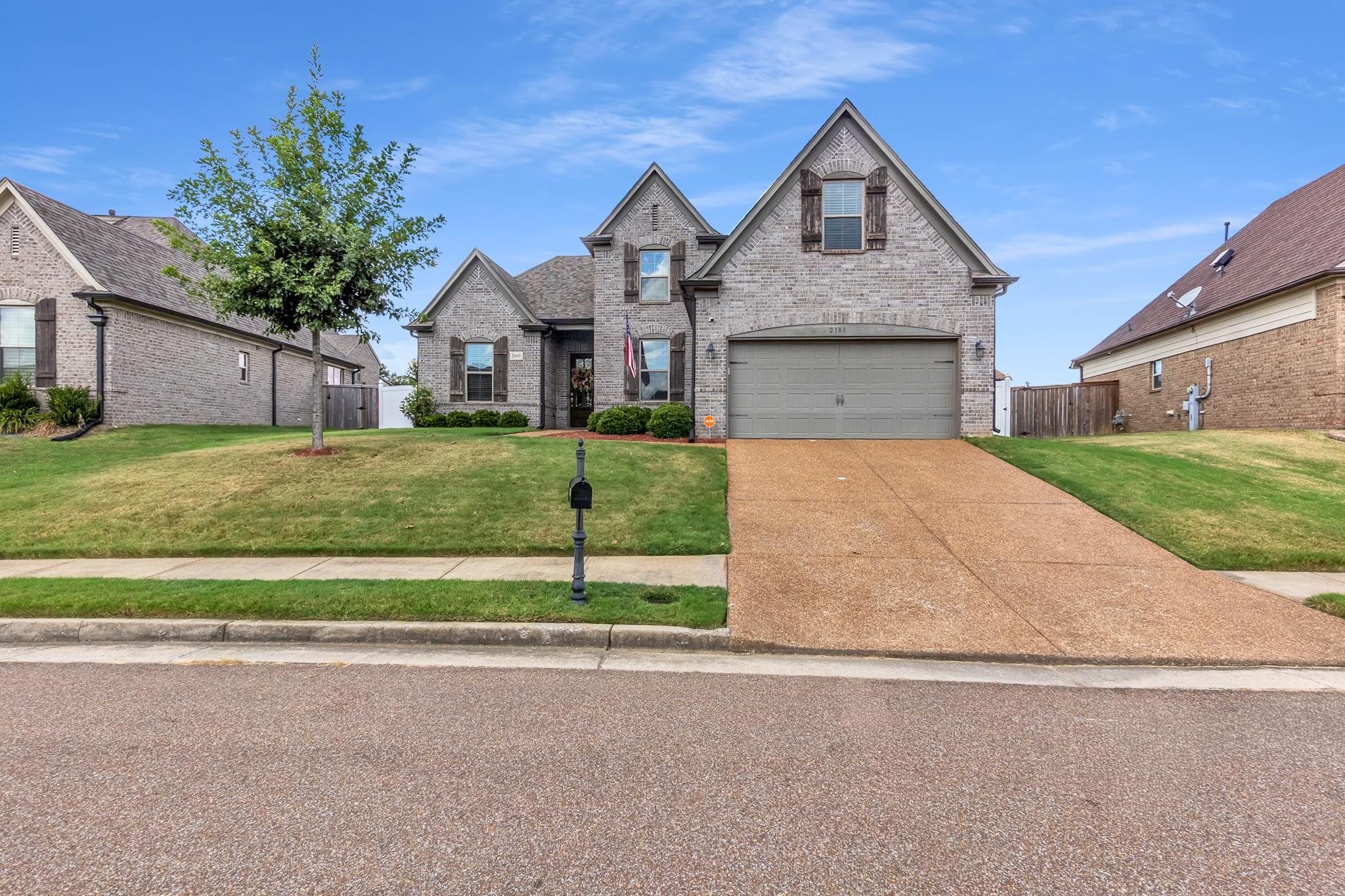 2183 Coleridge Dr Property Photo 1