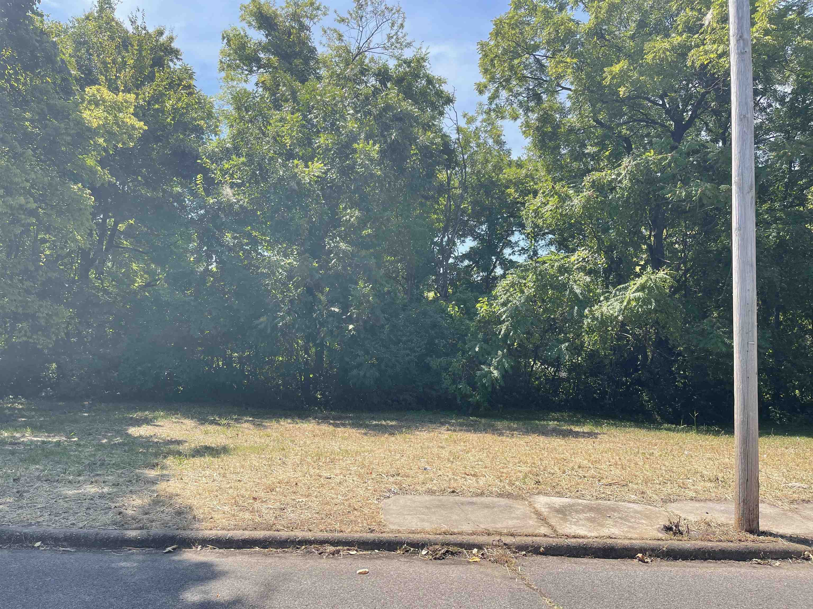 349 SIMPSON AVE Property Photo 1