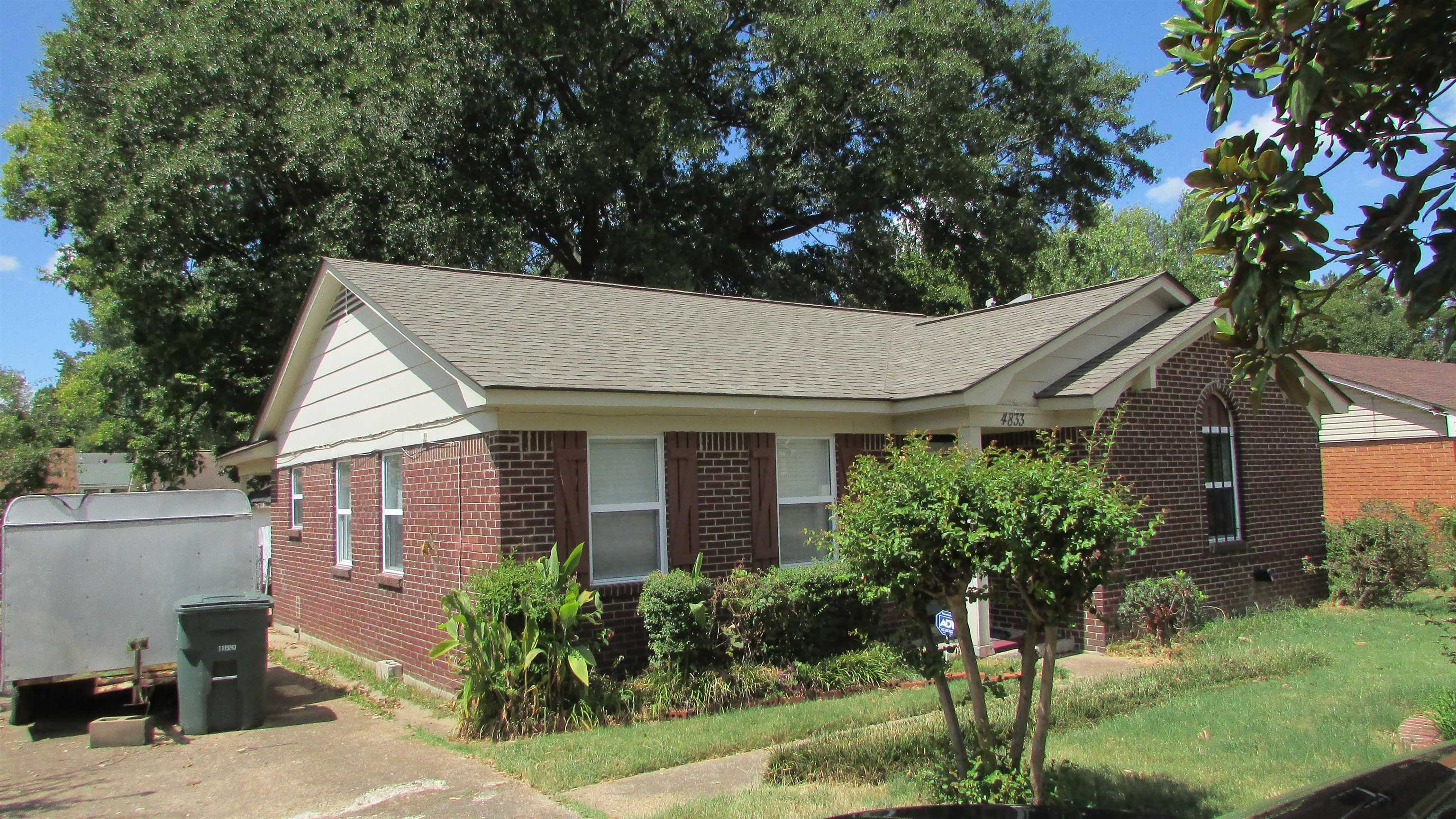 4833 Appleville St Property Photo 4