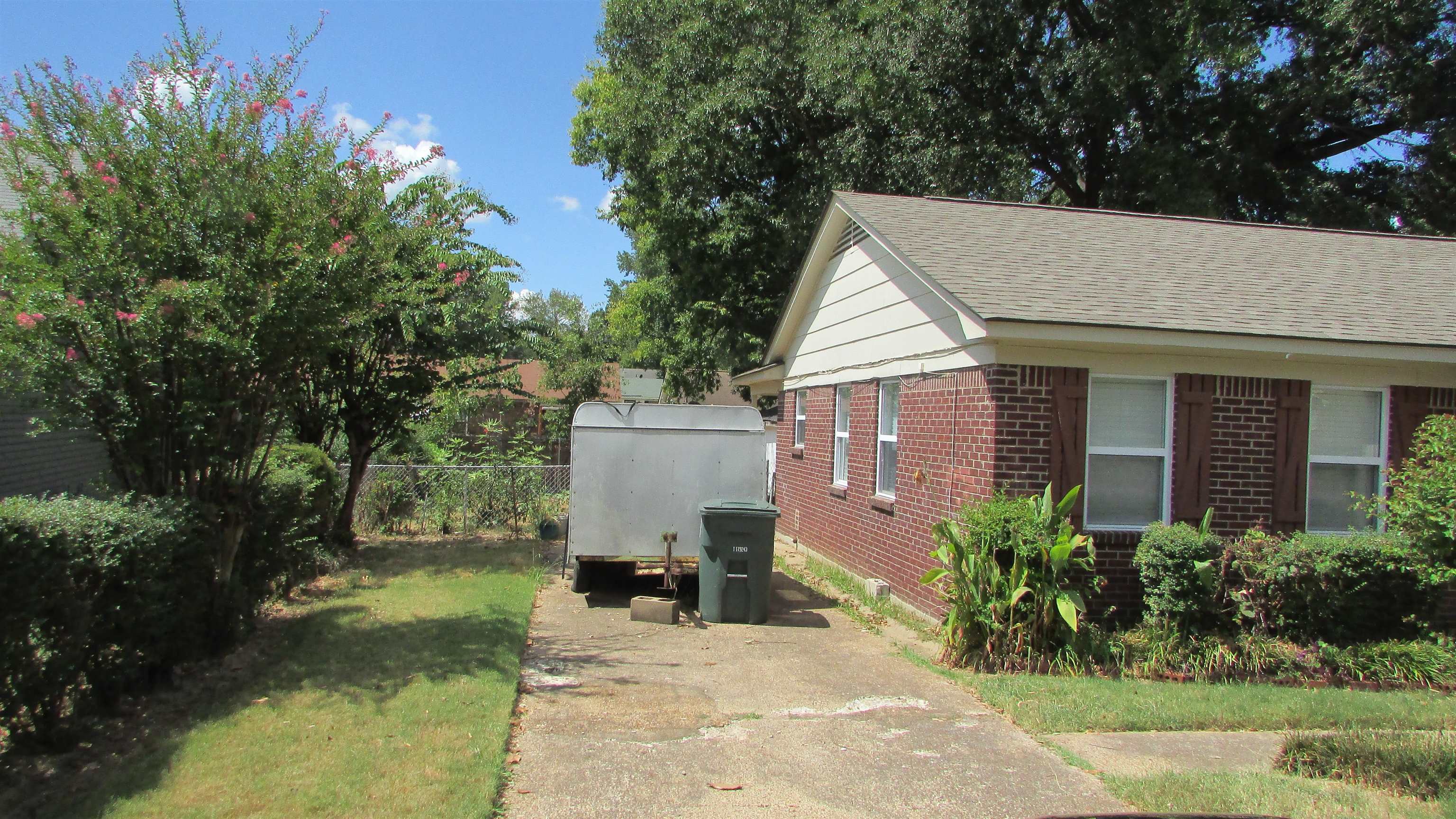 4833 Appleville St Property Photo 11