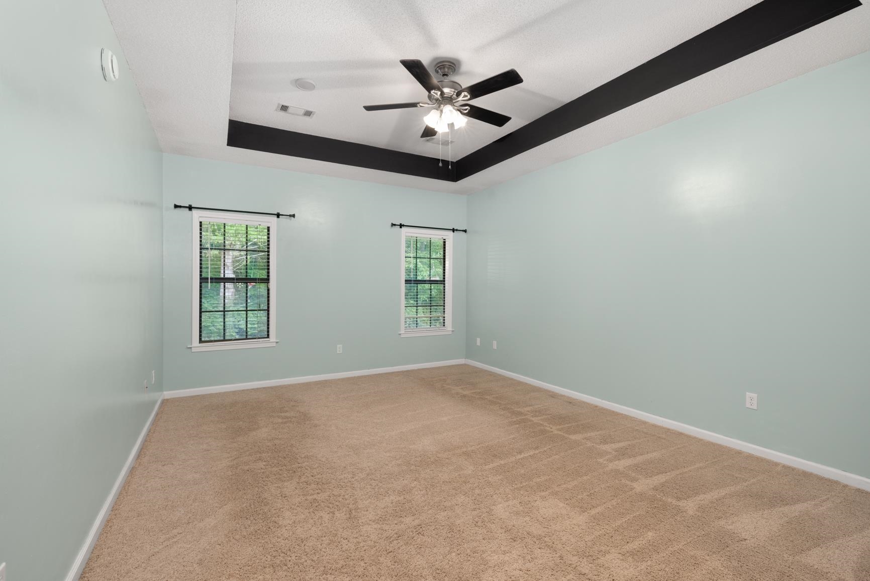 4905 Springtree Dr Property Photo 14