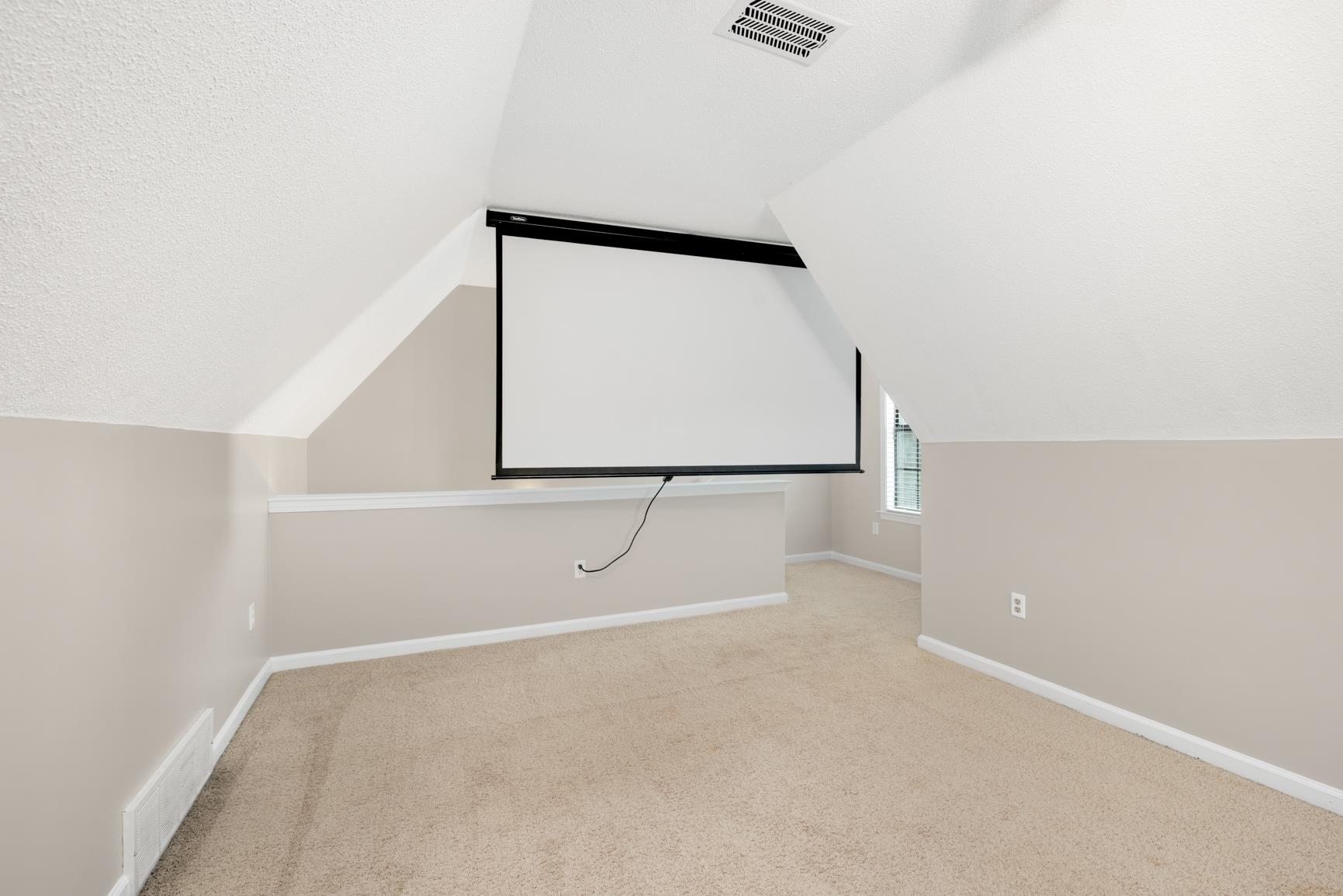 4905 Springtree Dr Property Photo 21