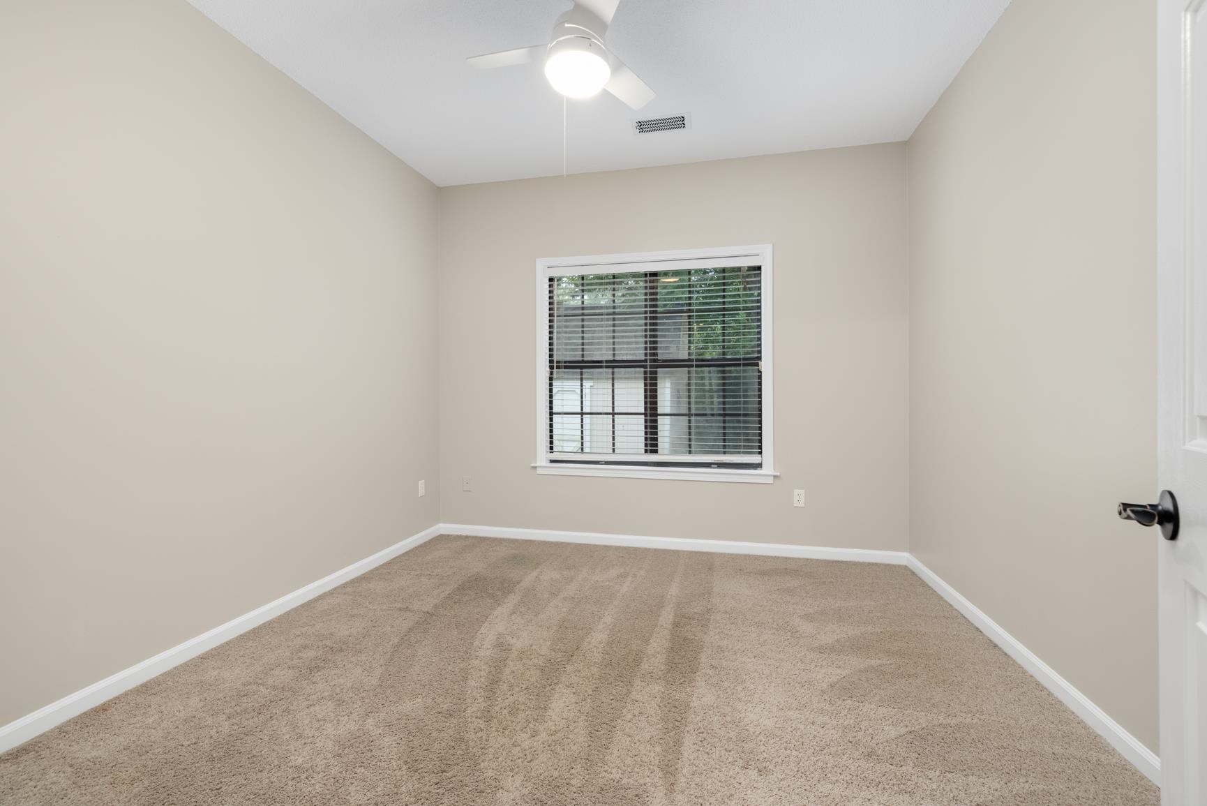 4905 Springtree Dr Property Photo 26