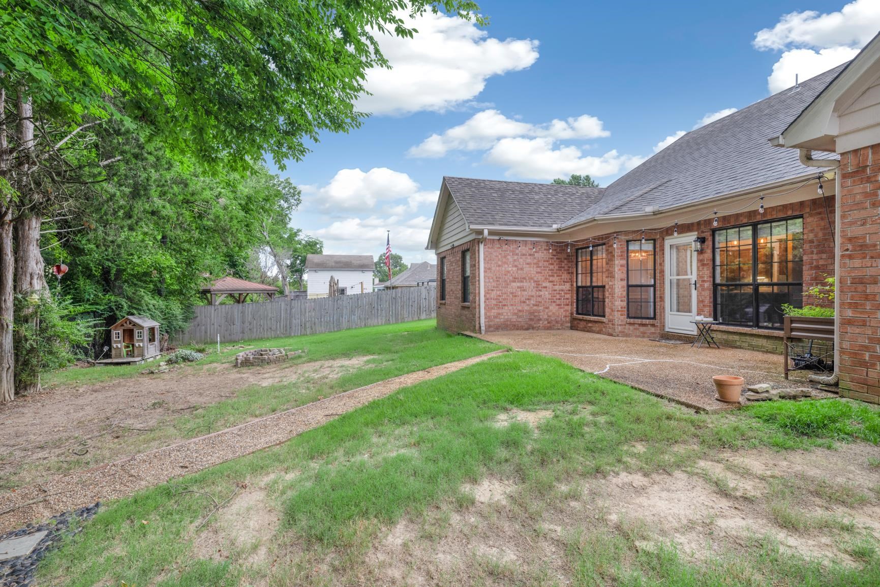 4905 Springtree Dr Property Photo 29