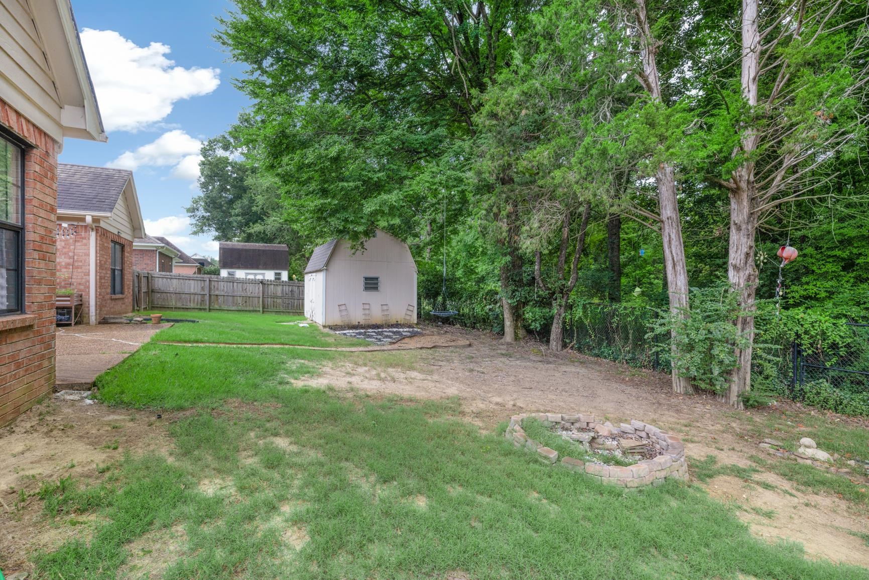 4905 Springtree Dr Property Photo 30