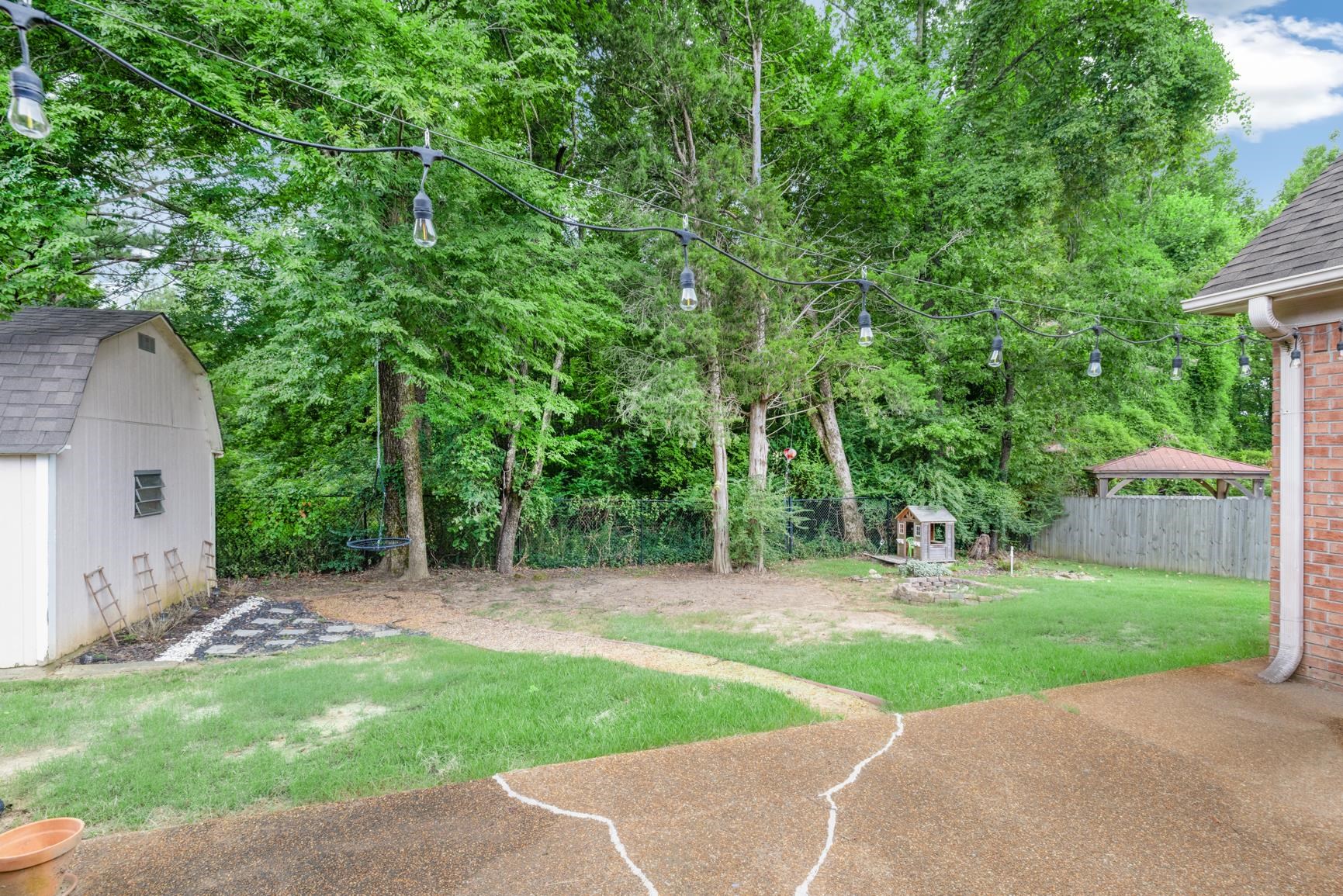 4905 Springtree Dr Property Photo 31