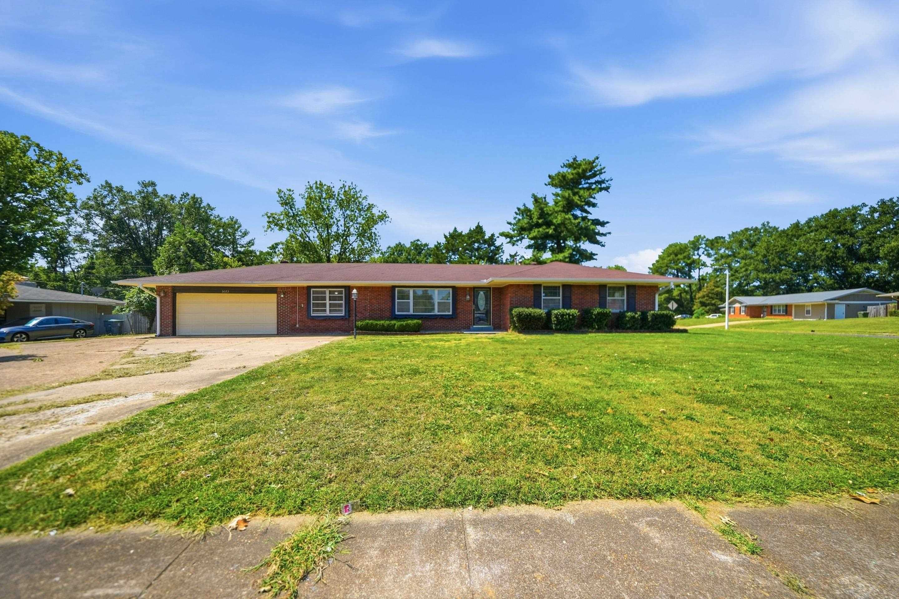 5073 WHITWORTH RD Property Photo 1