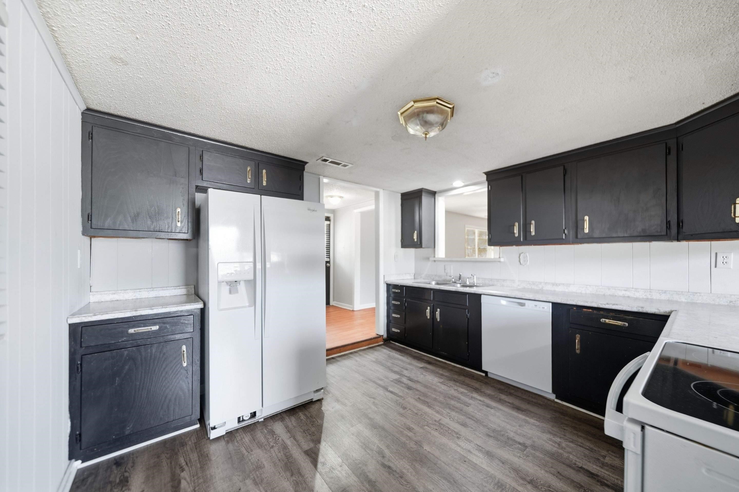 5073 Whitworth Rd Property Photo 3