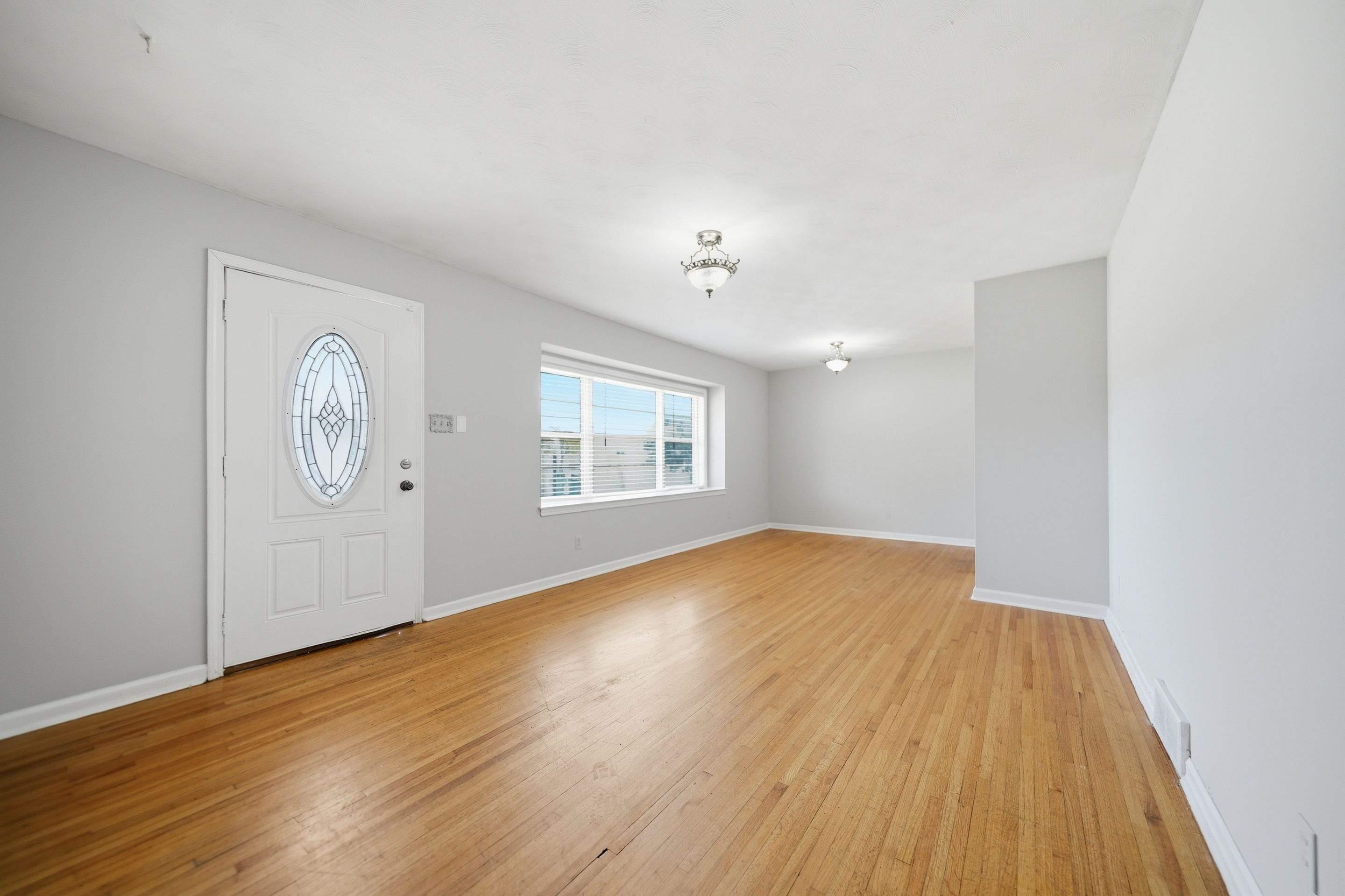 5073 Whitworth Rd Property Photo 5