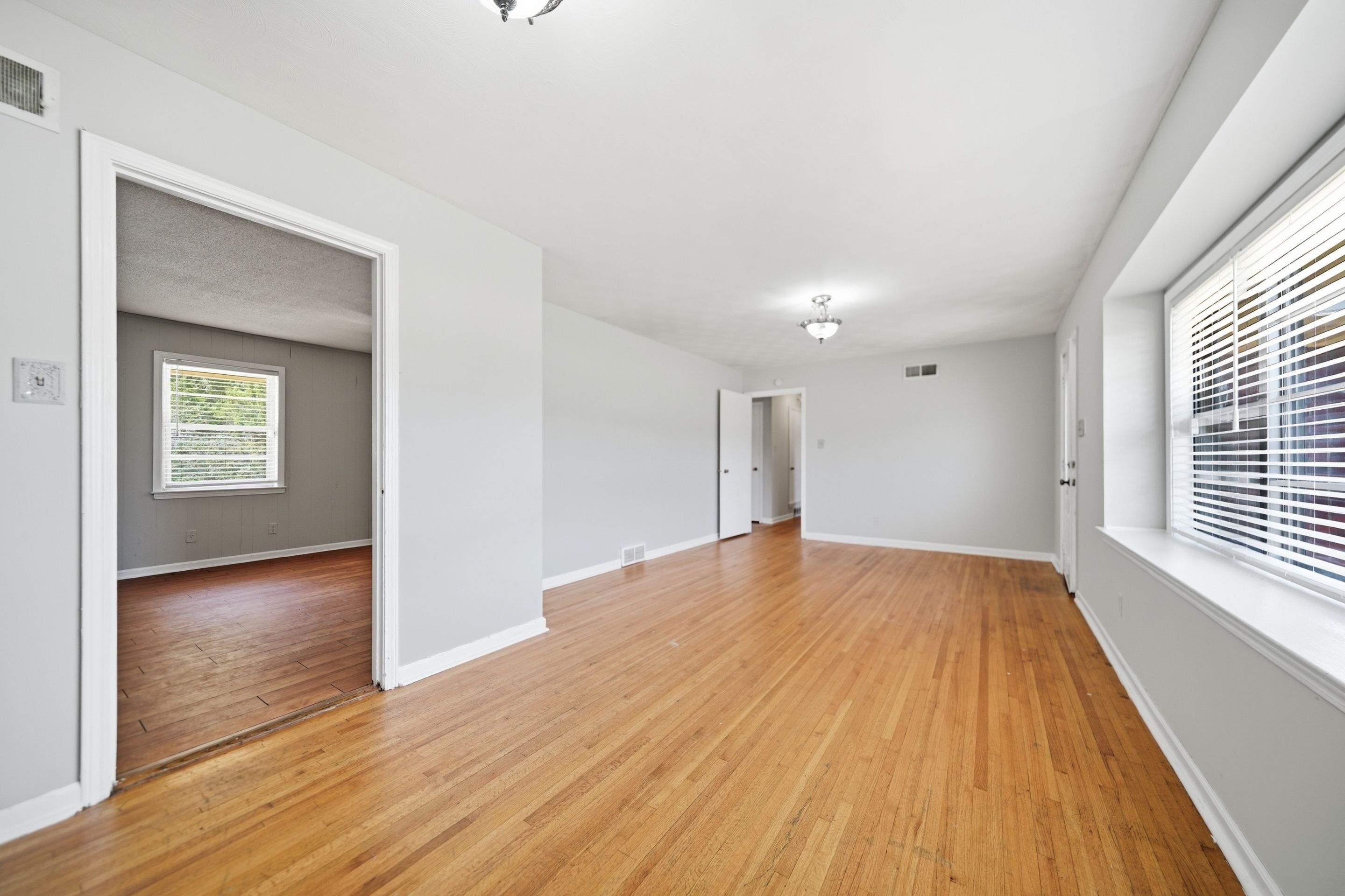 5073 Whitworth Rd Property Photo 6