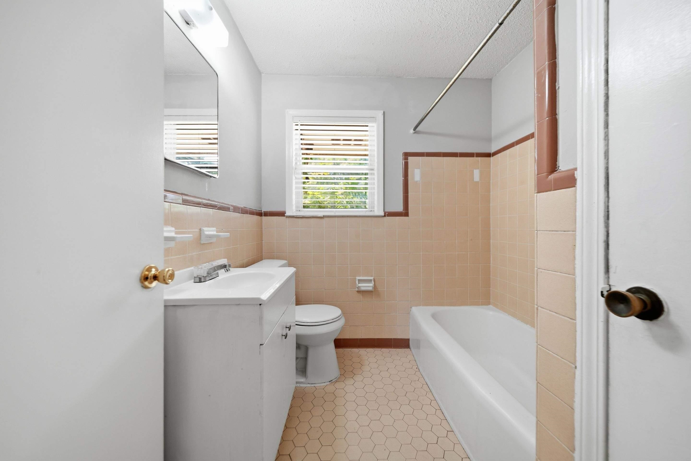 5073 Whitworth Rd Property Photo 13