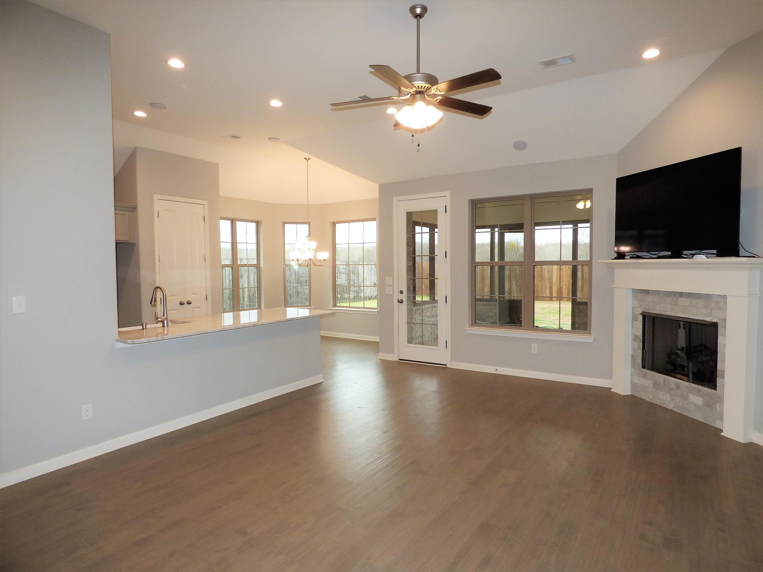 220 Misty Fields Dr Property Photo 2