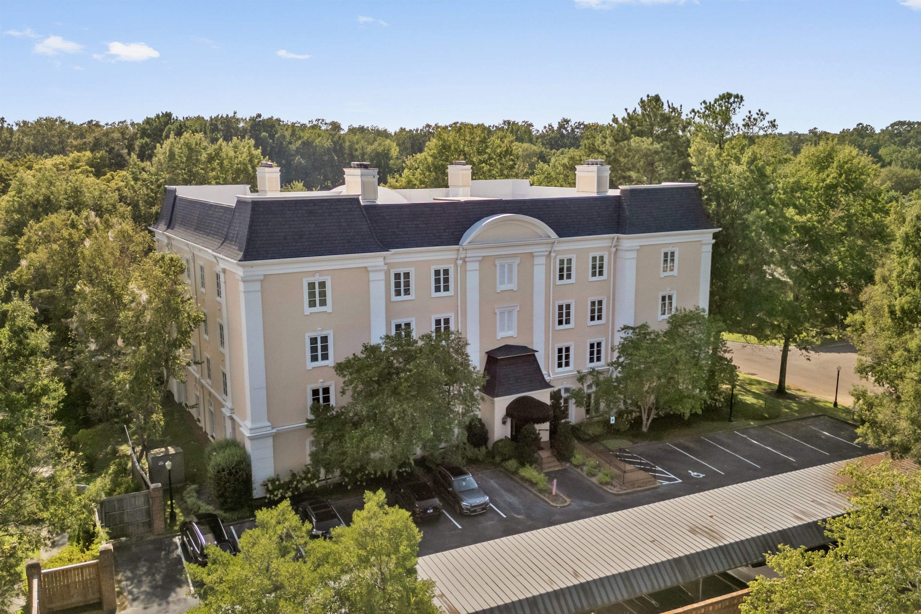 1000 MURRAY HILL LN 101 Property Photo 1