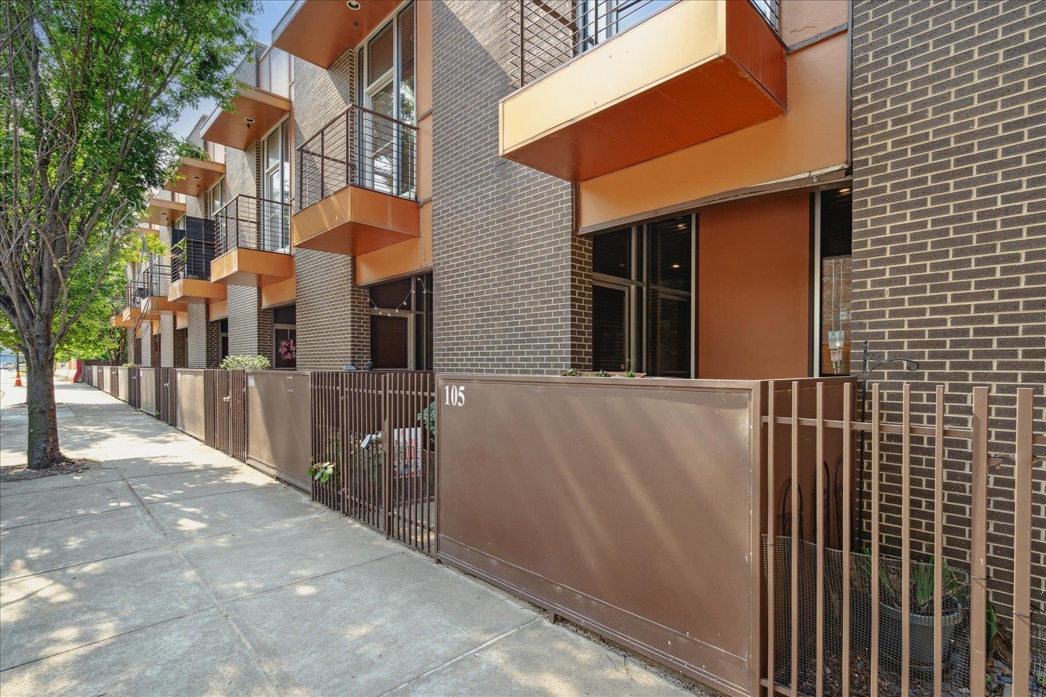 449 MONROE AVE 105 Property Photo 1