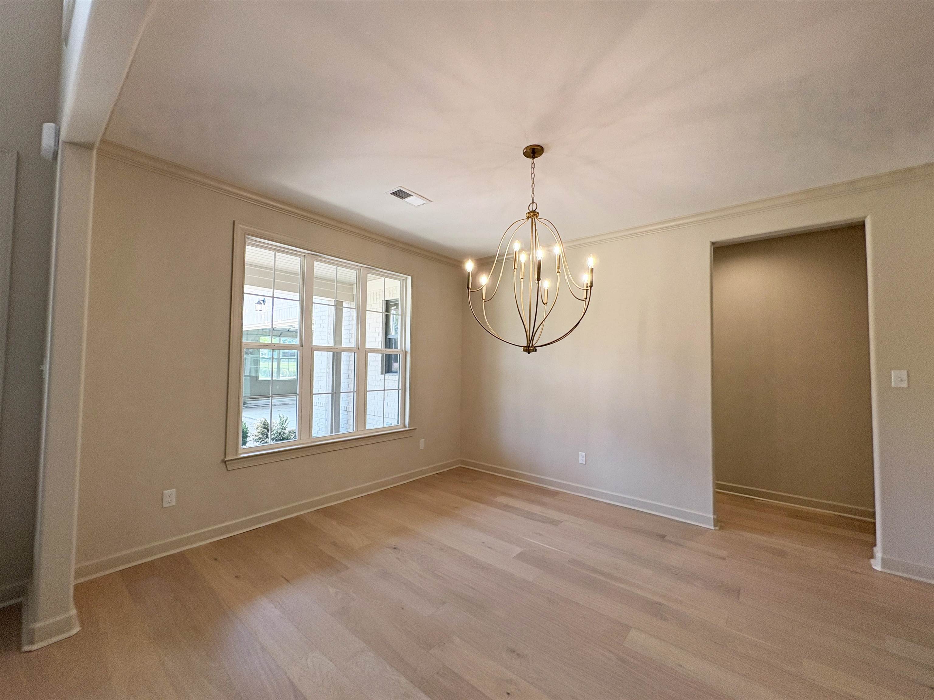 328 Rolling Grove Blvd Property Photo 4