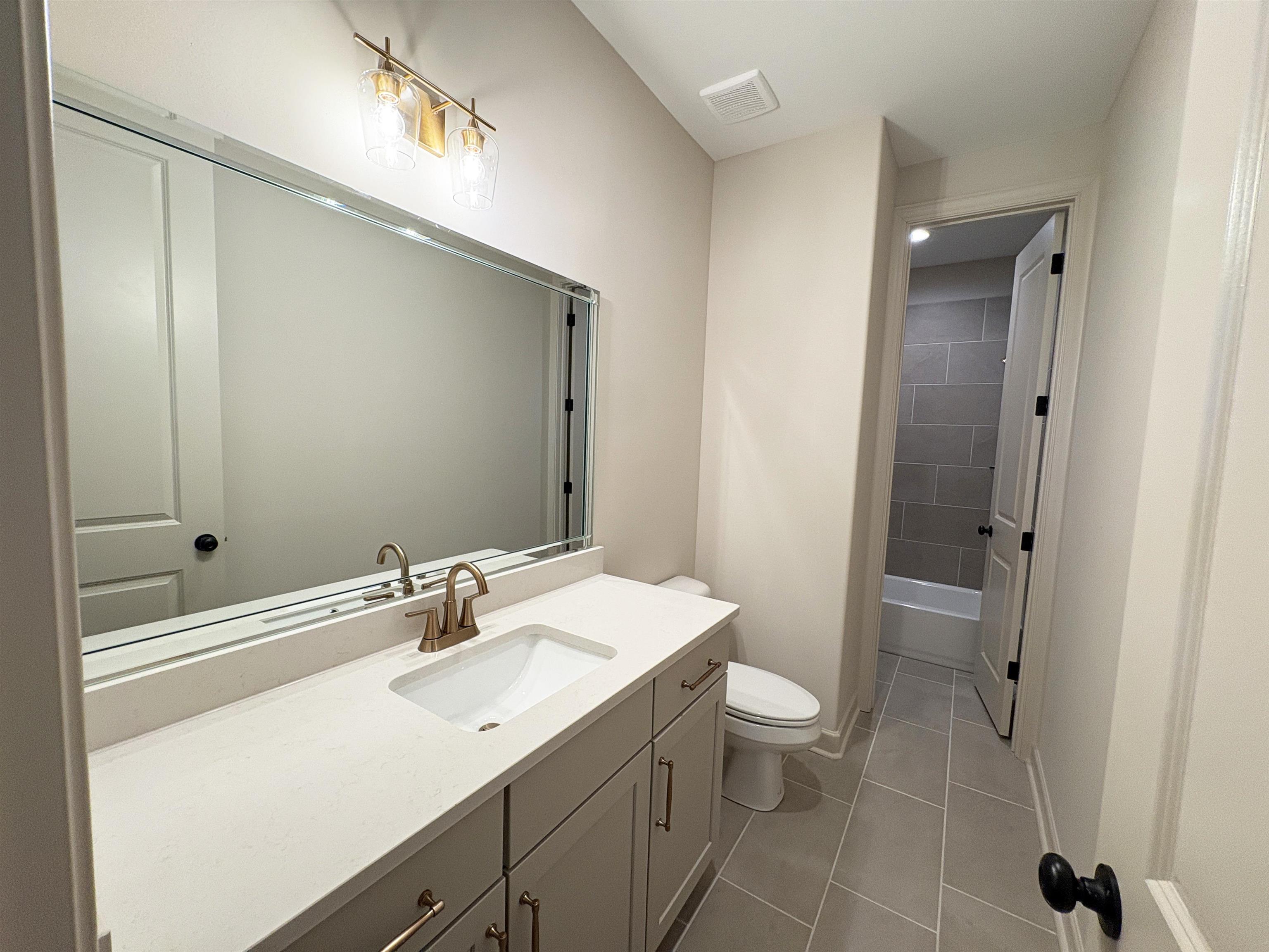 328 Rolling Grove Blvd Property Photo 18