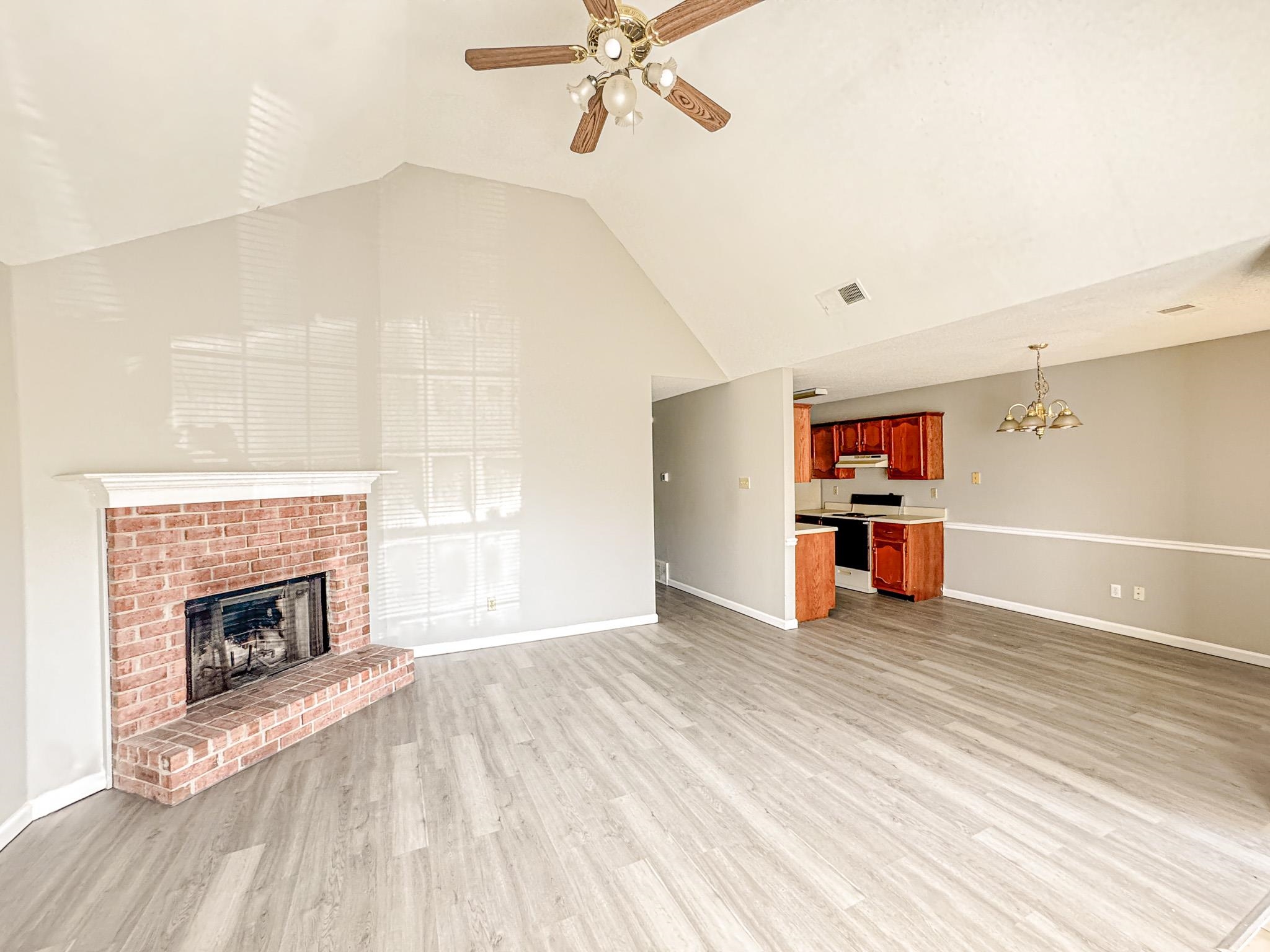4198 Meadow Valley Dr Property Photo 4