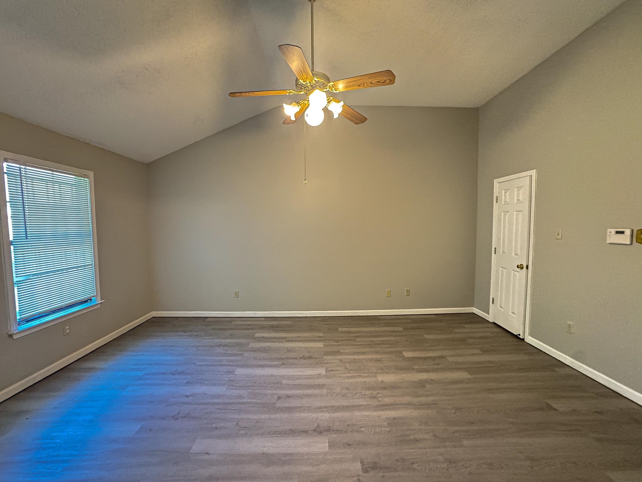 4198 Meadow Valley Dr Property Photo 5