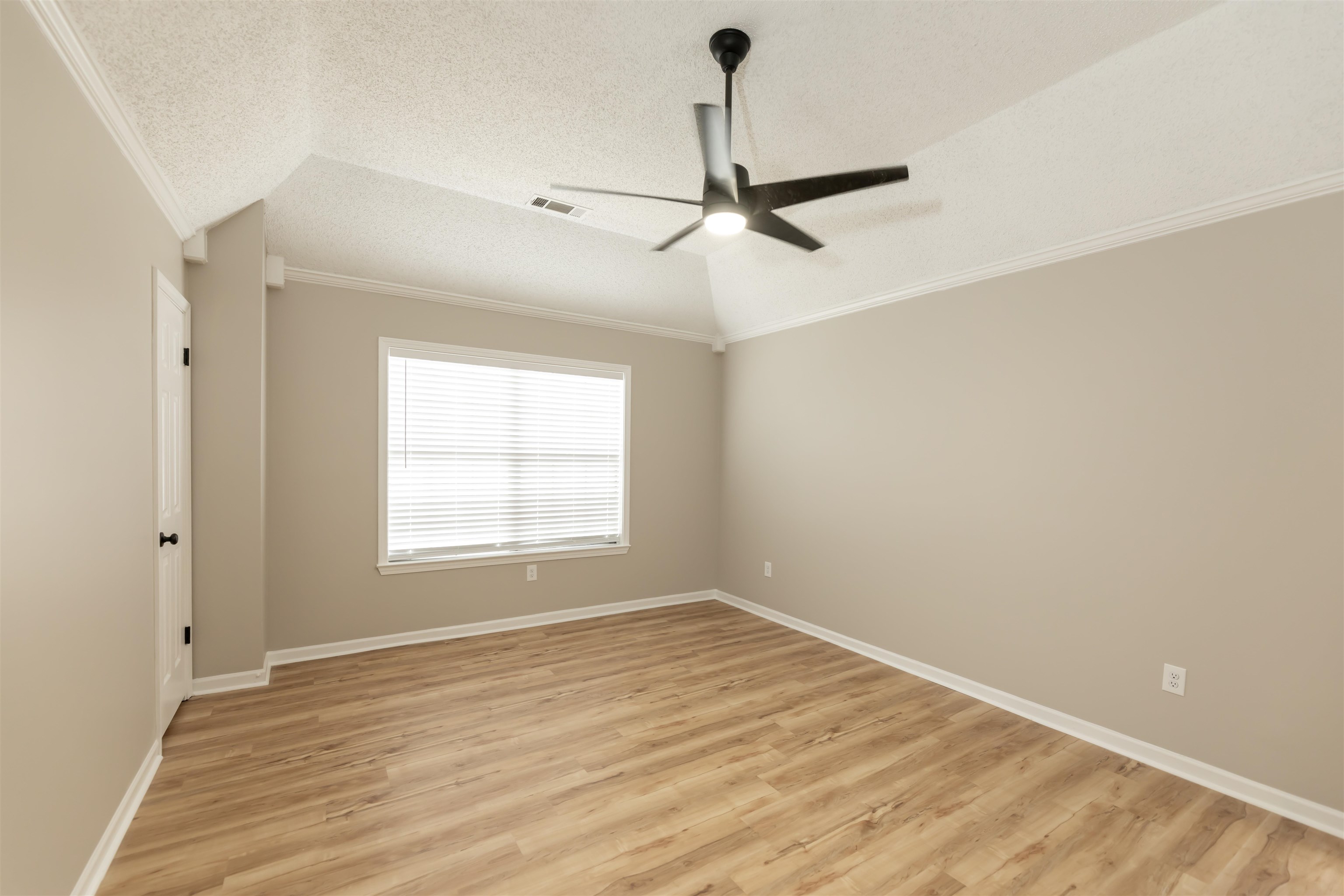 9102 Valkrie Ln Property Photo 15