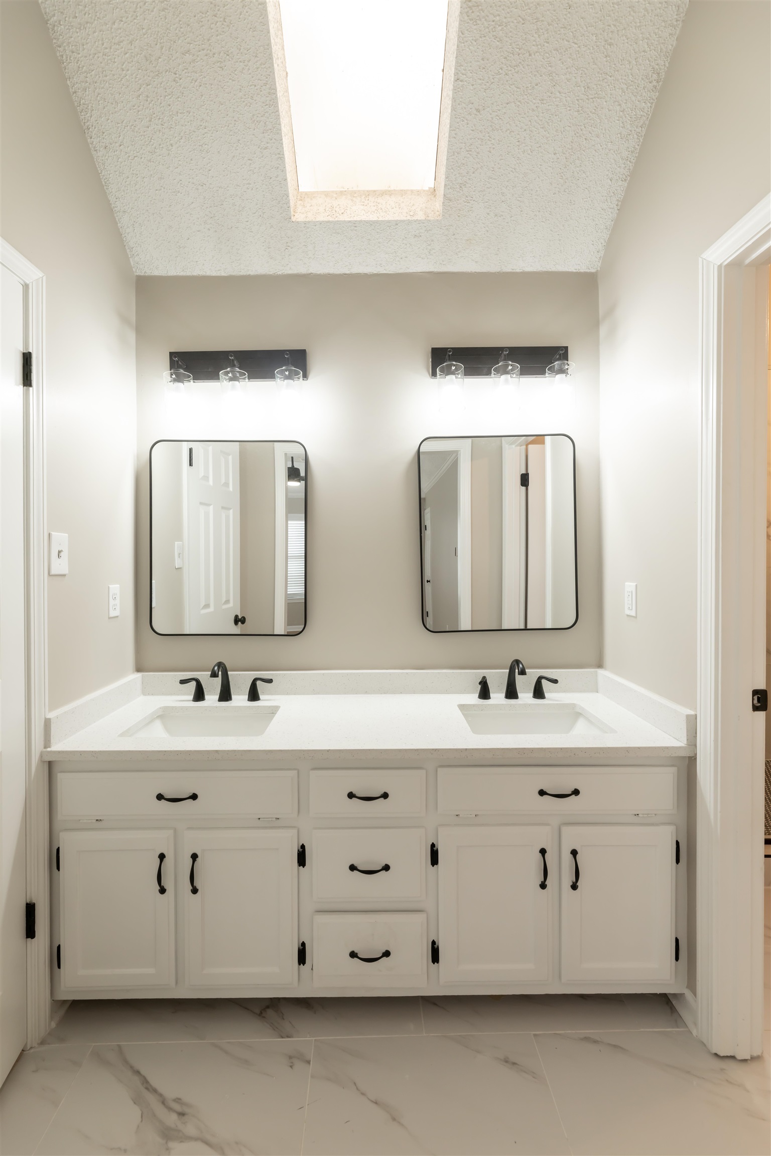 9102 Valkrie Ln Property Photo 23