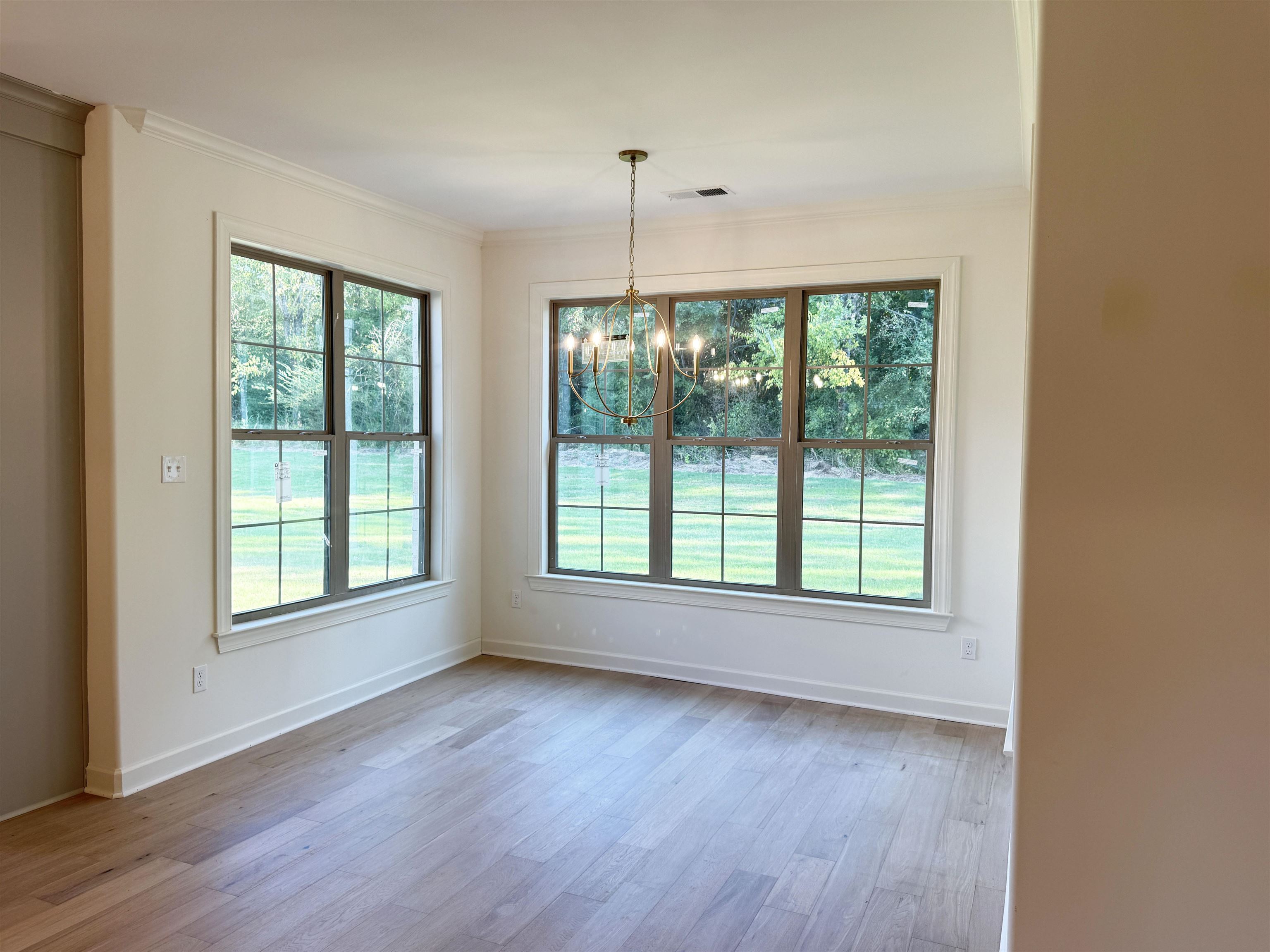 297 Rolling Grove Blvd Property Photo 8