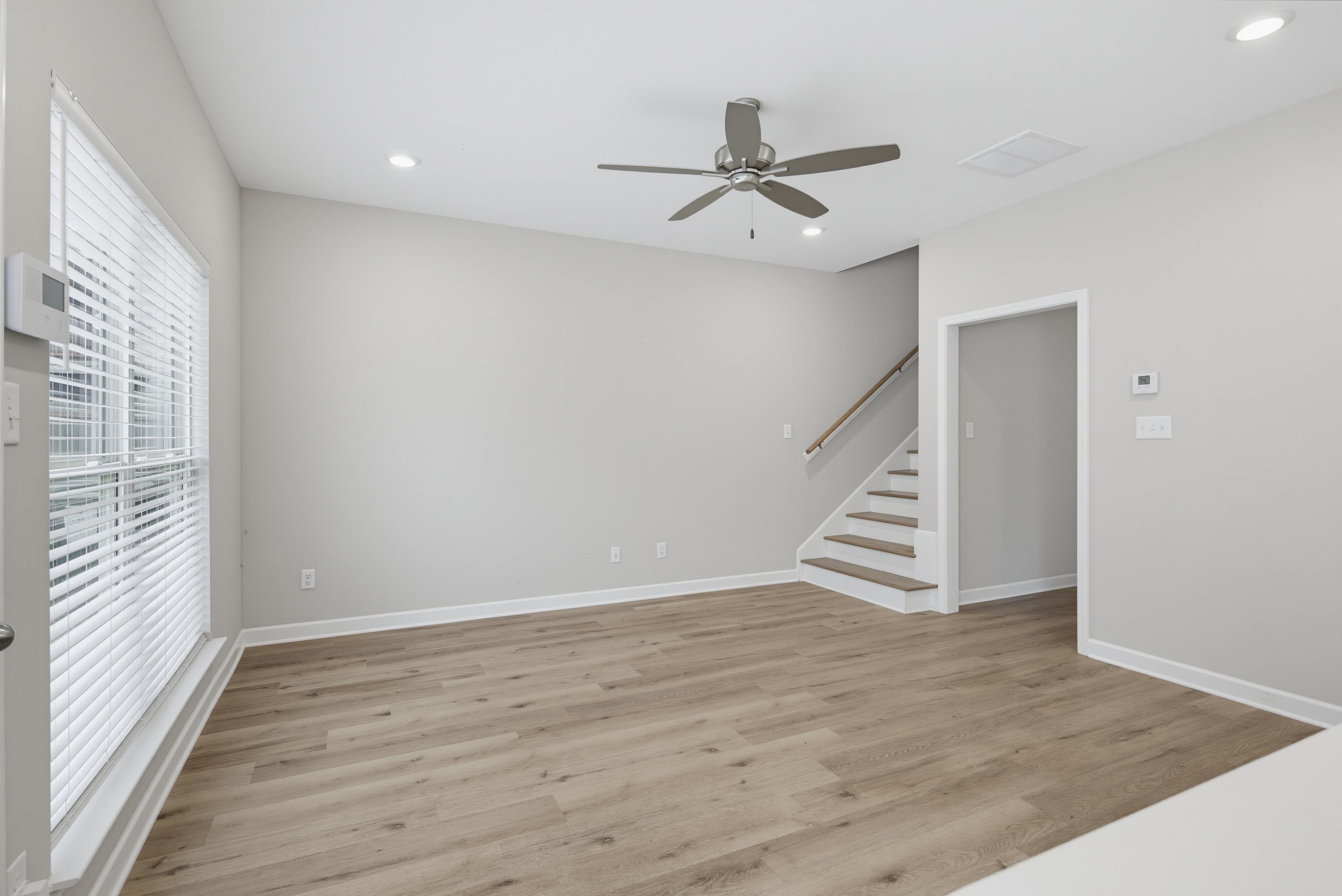 643 Patterson St Property Photo 10