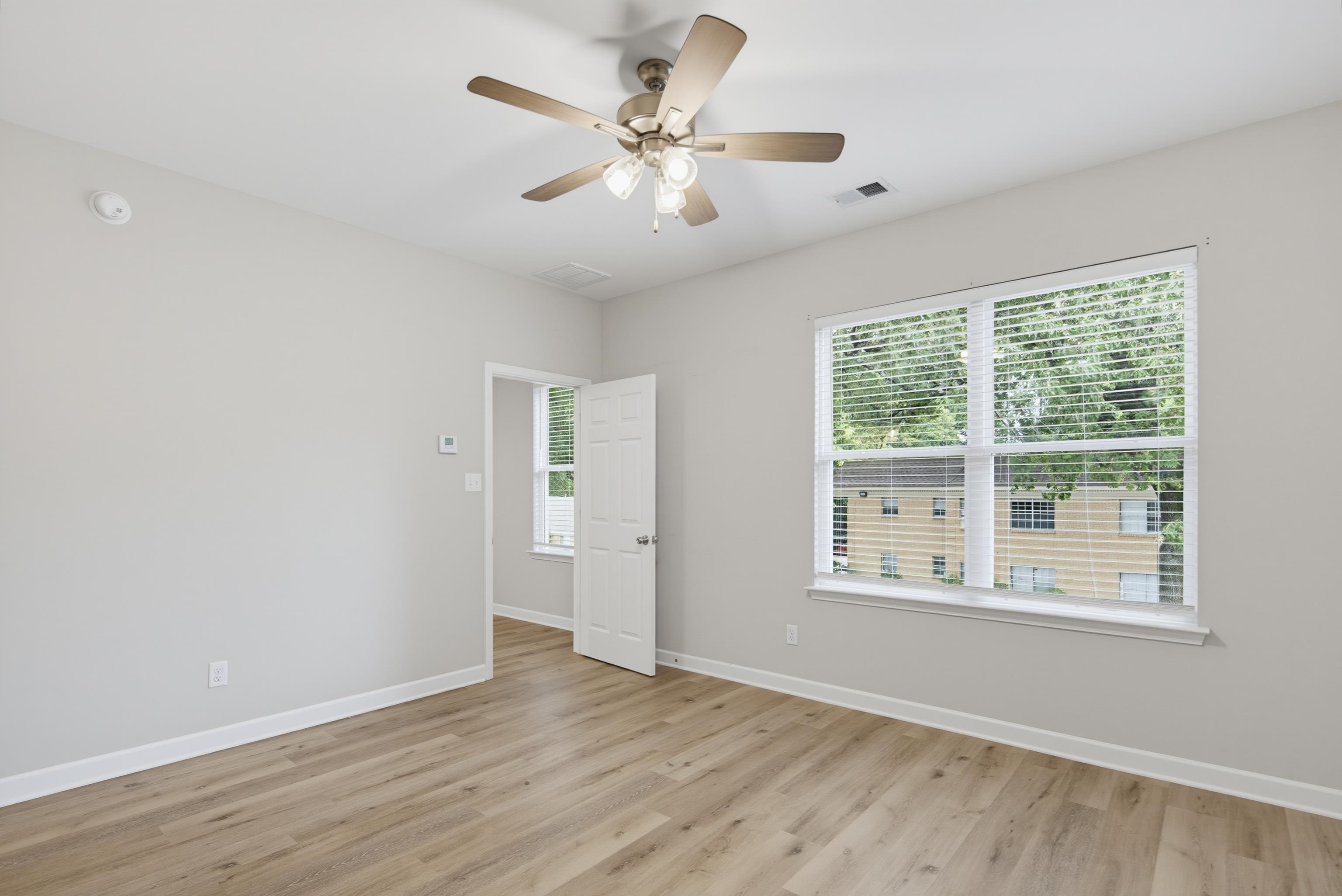 643 Patterson St Property Photo 23