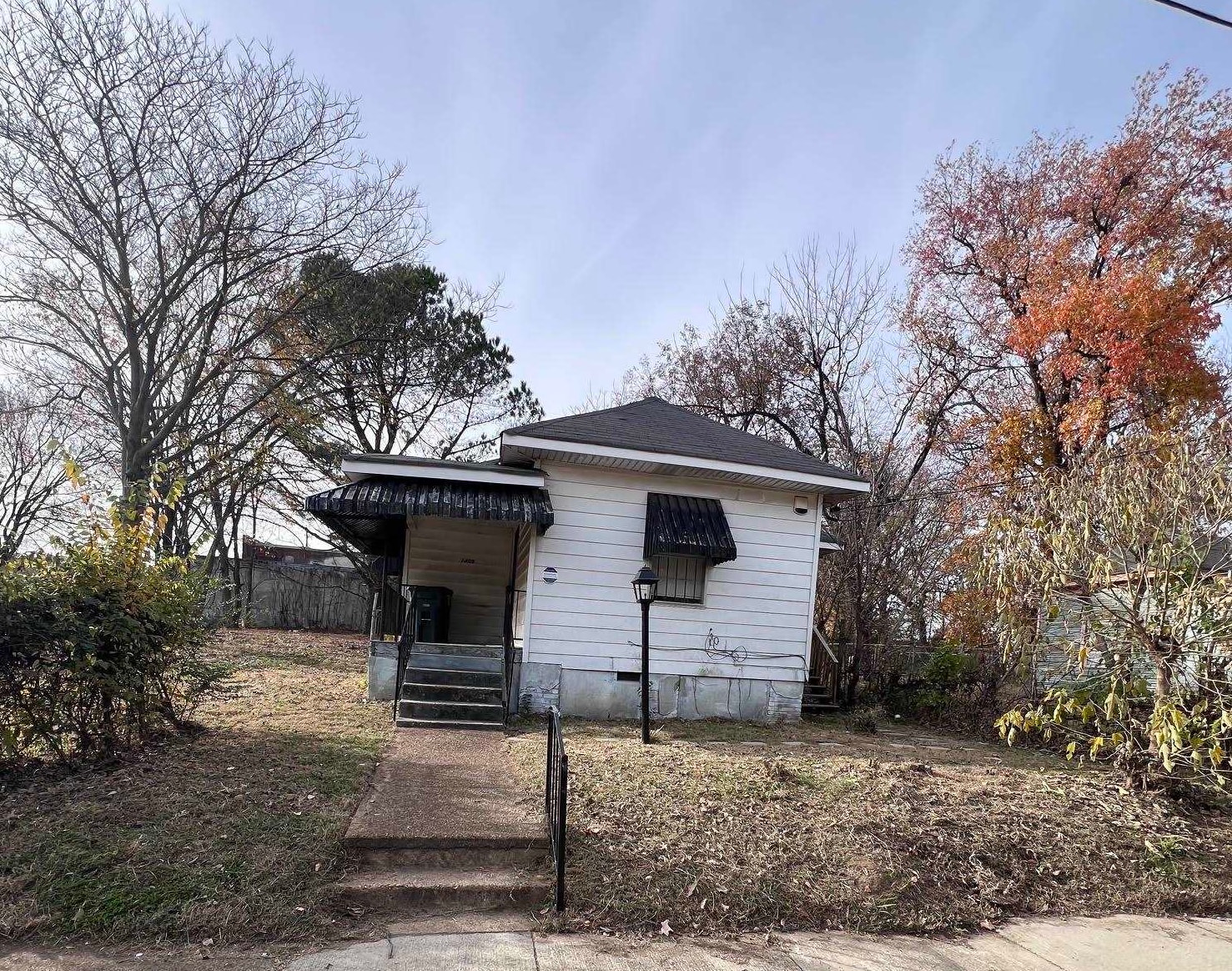 1409 Adelaide St Property Photo 1