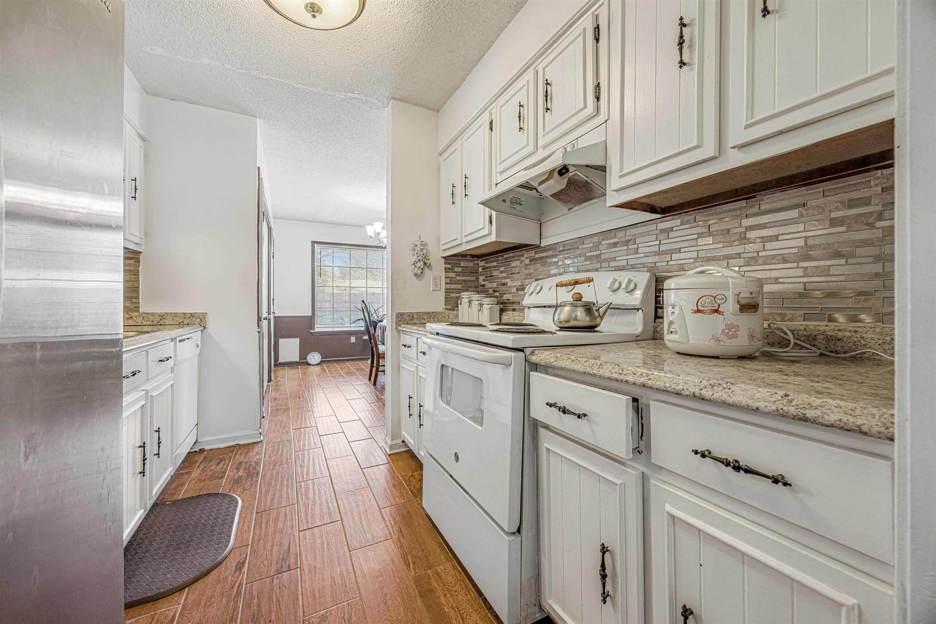 3968 Wandering Dr Property Photo 16