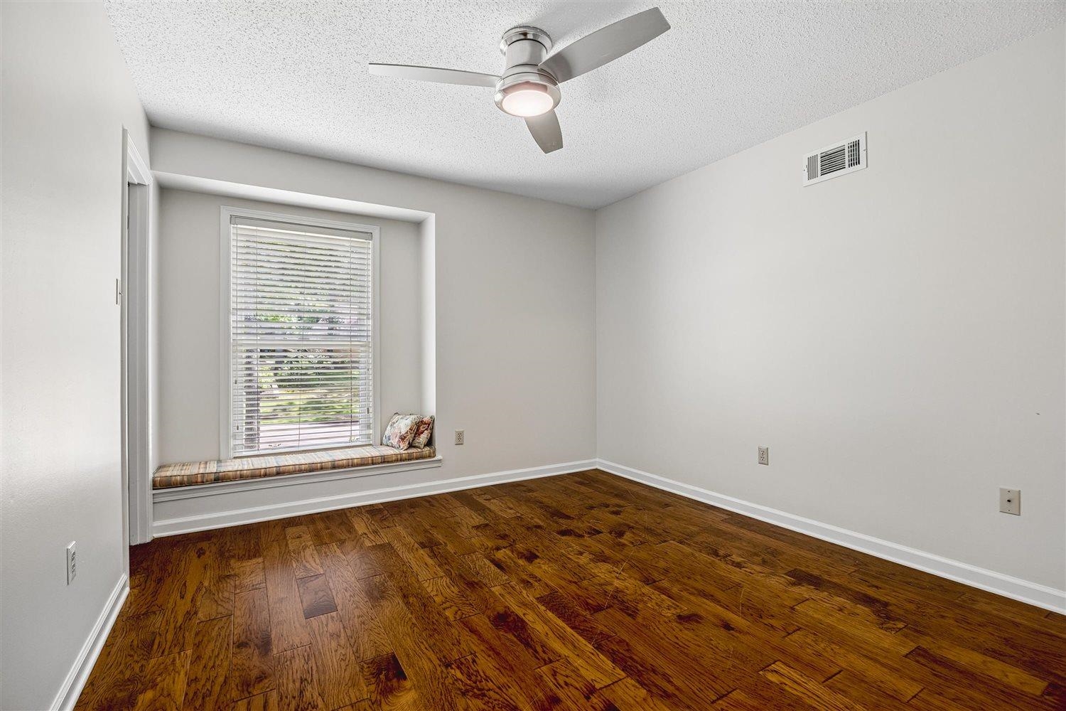 8970 Farmoor Rd Property Photo 18