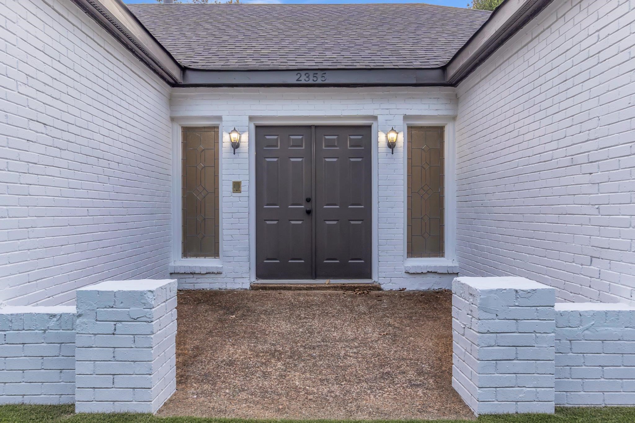 2355 Huntington Fwy Property Photo 5