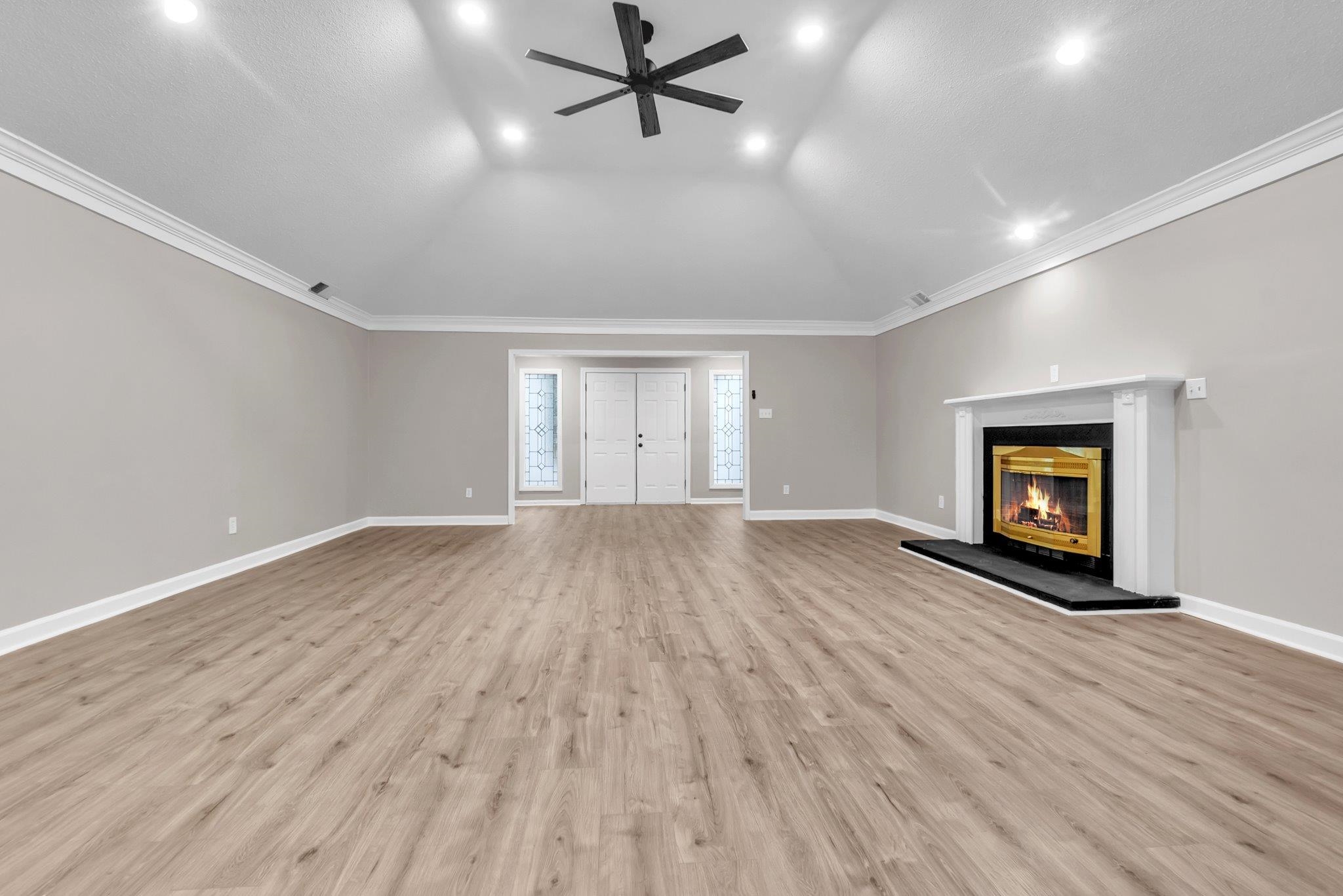 2355 Huntington Fwy Property Photo 8