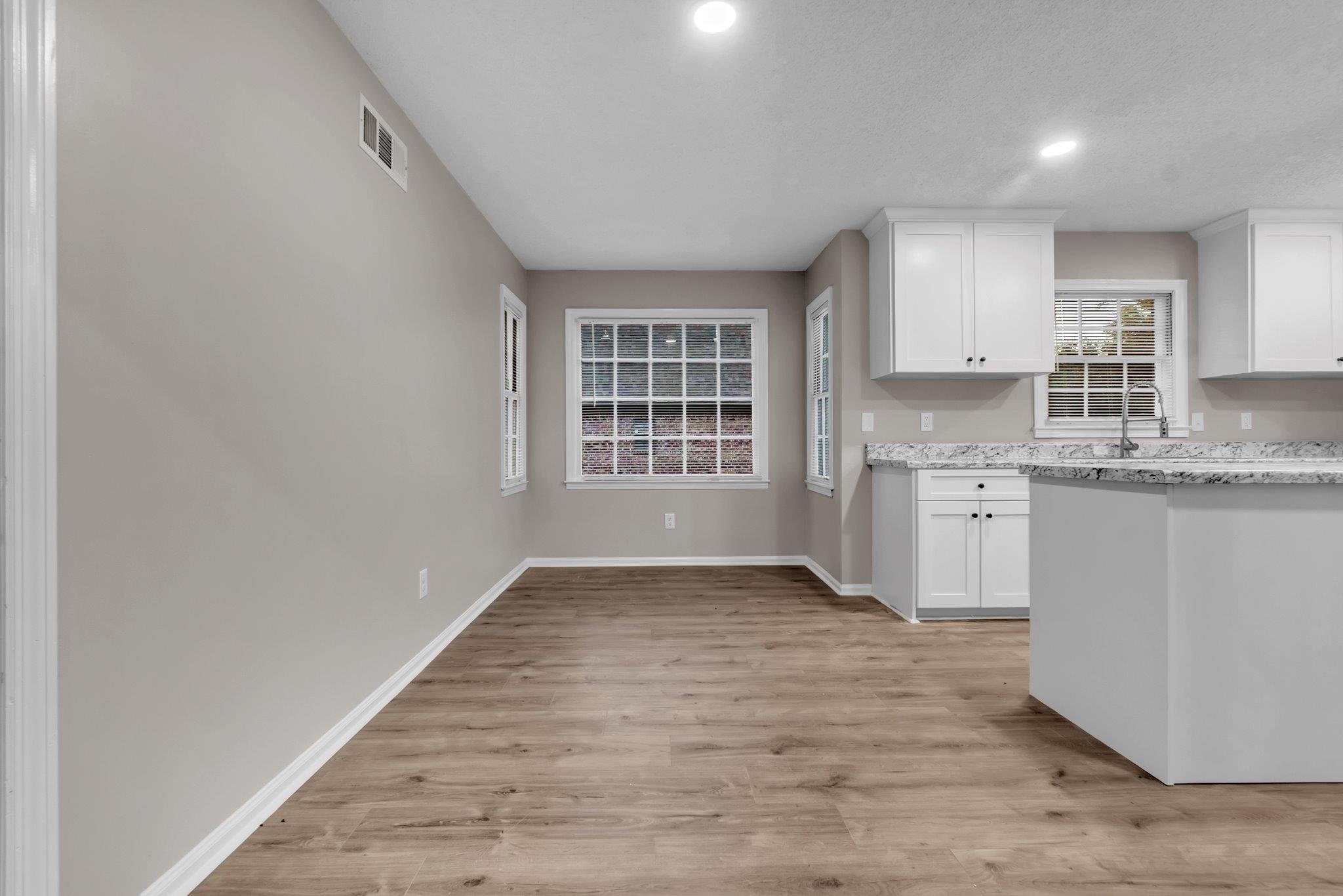 2355 Huntington Fwy Property Photo 13
