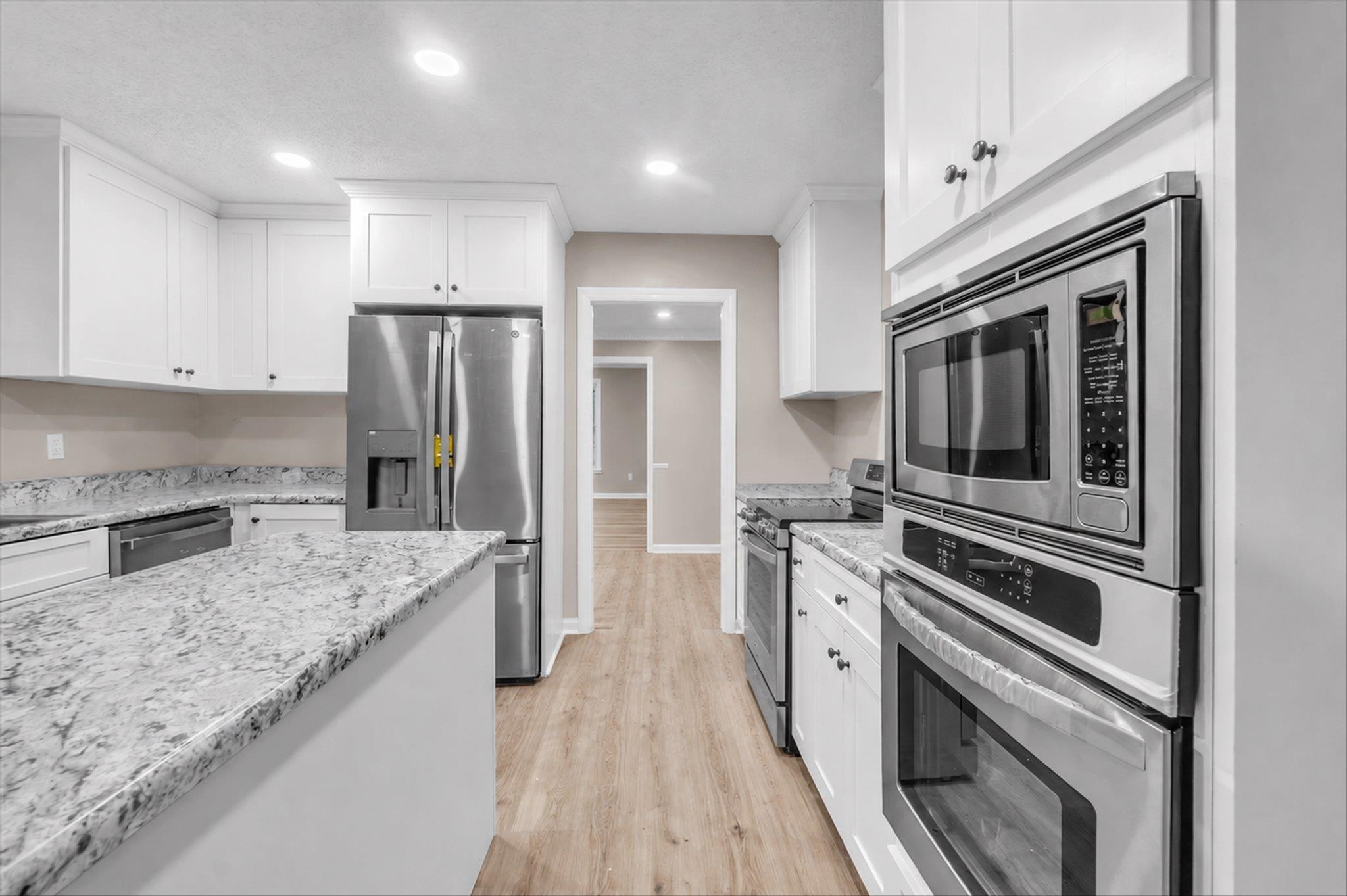 2355 Huntington Fwy Property Photo 16