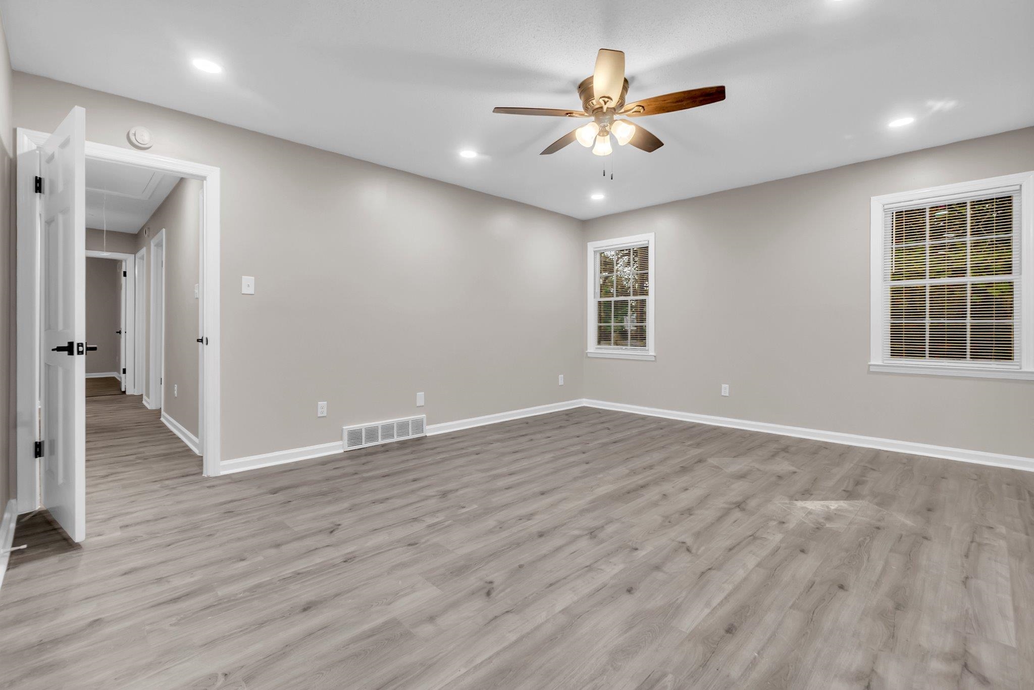 2355 Huntington Fwy Property Photo 24