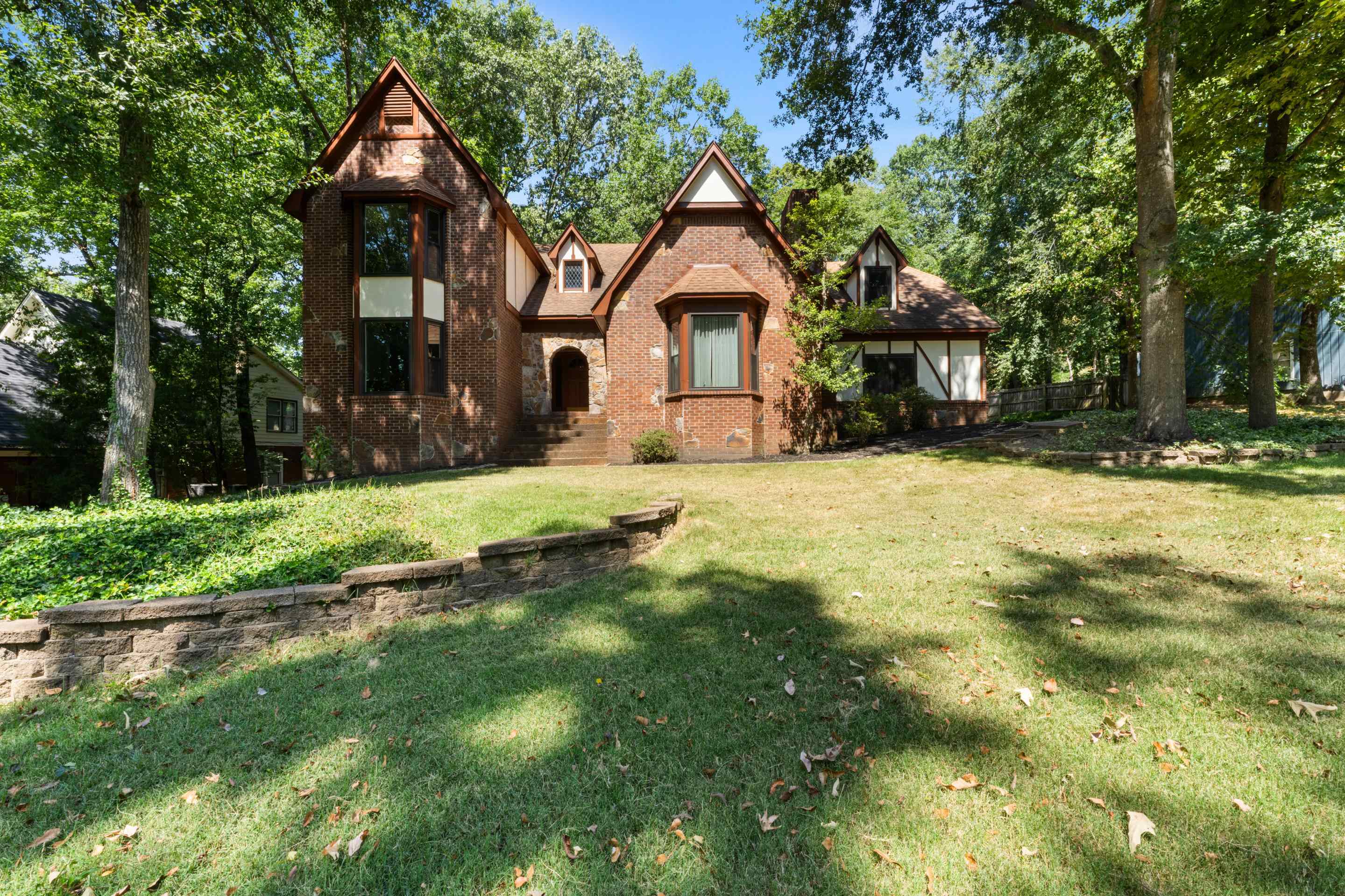 245 Norseman Dr Property Photo 3