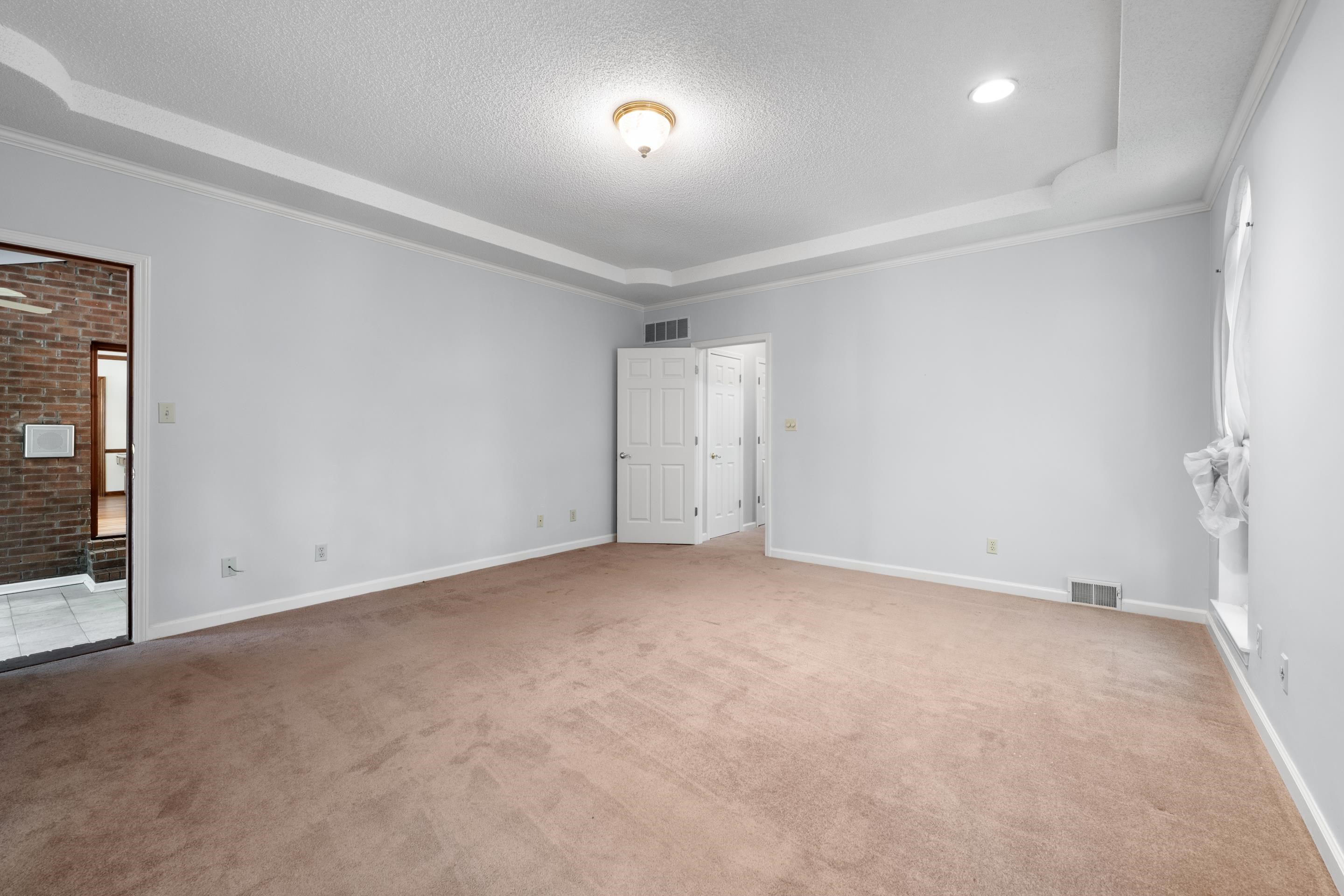 245 Norseman Dr Property Photo 13