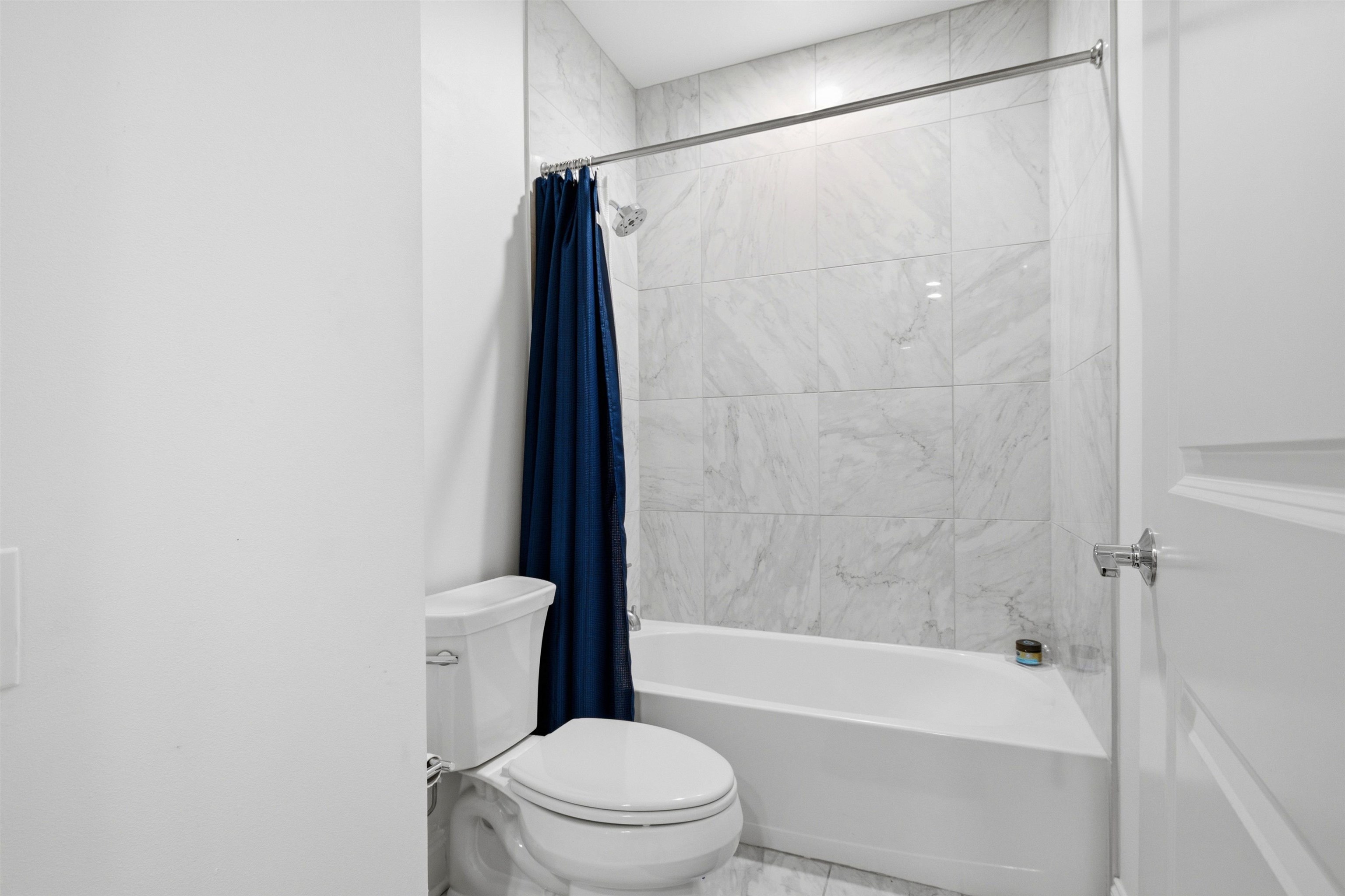 717 Riverside Dr 1302 Property Photo 36