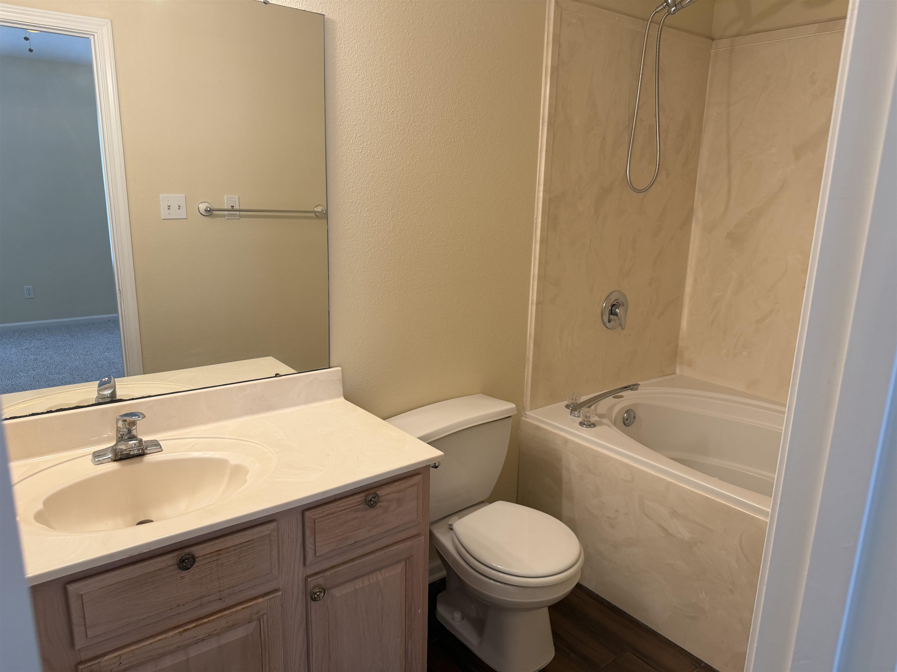 4921 Top Notch Loop Property Photo 17