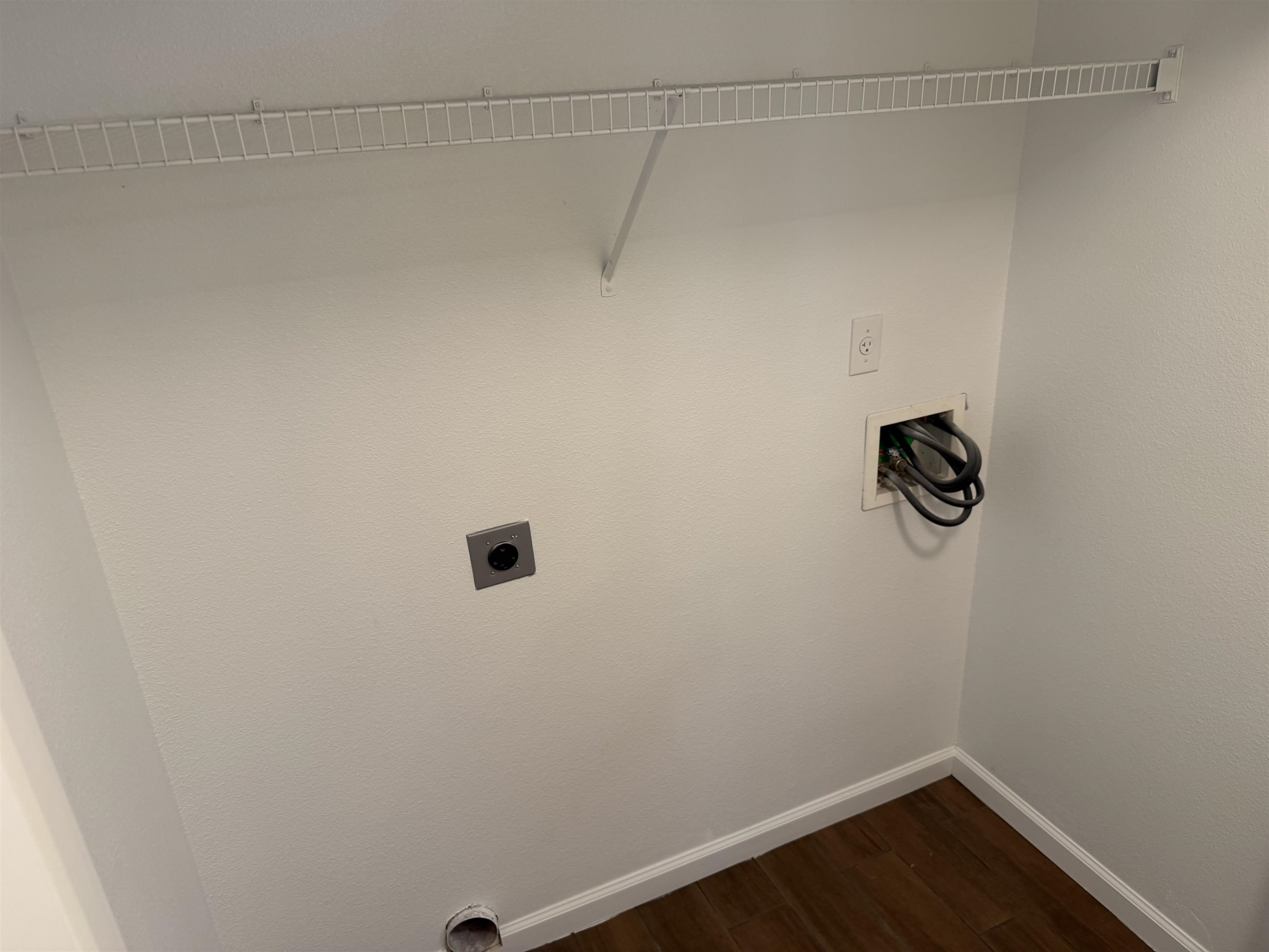 4921 Top Notch Loop Property Photo 18
