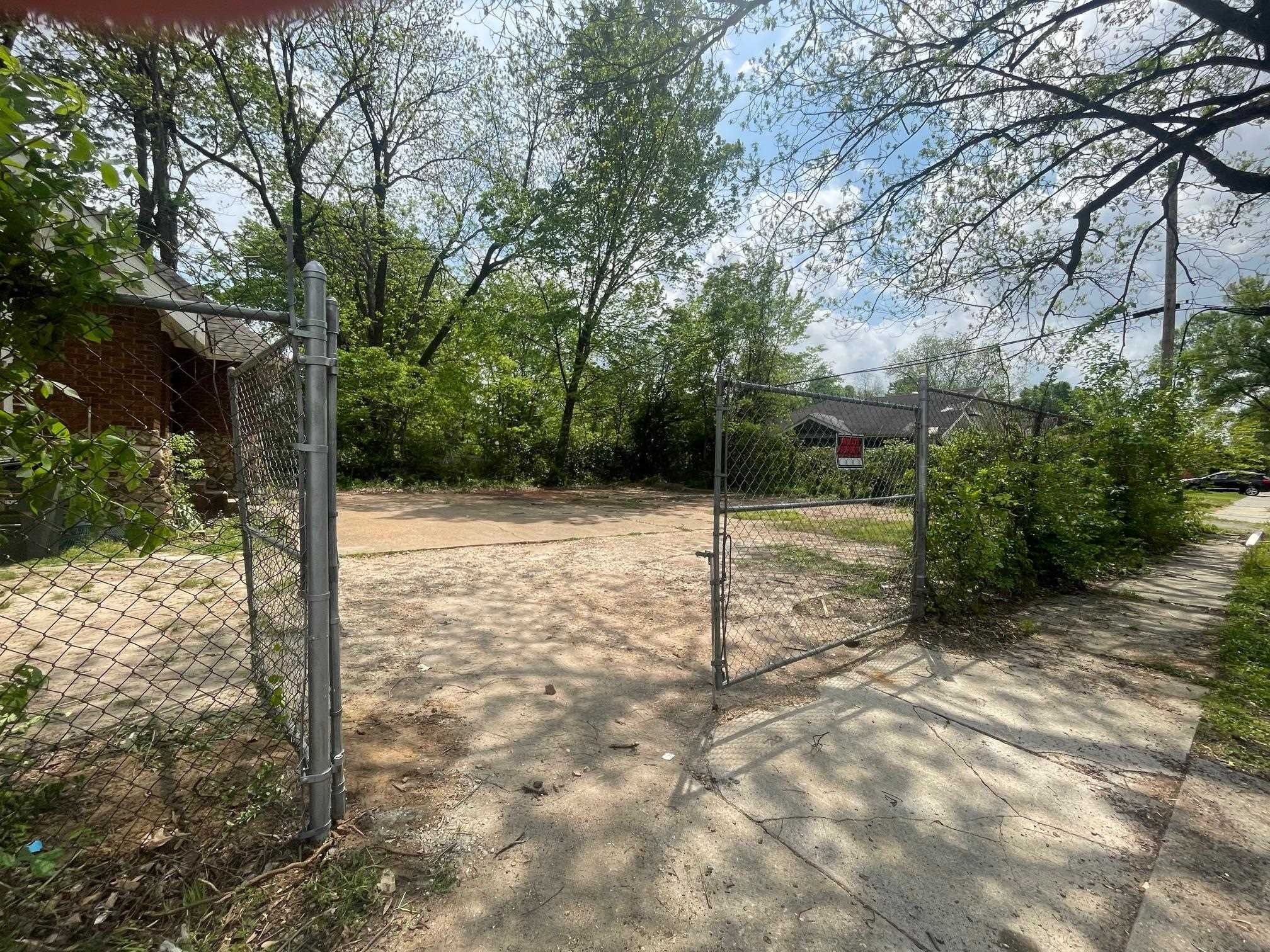 439 S Parkway Ave Property Photo 6